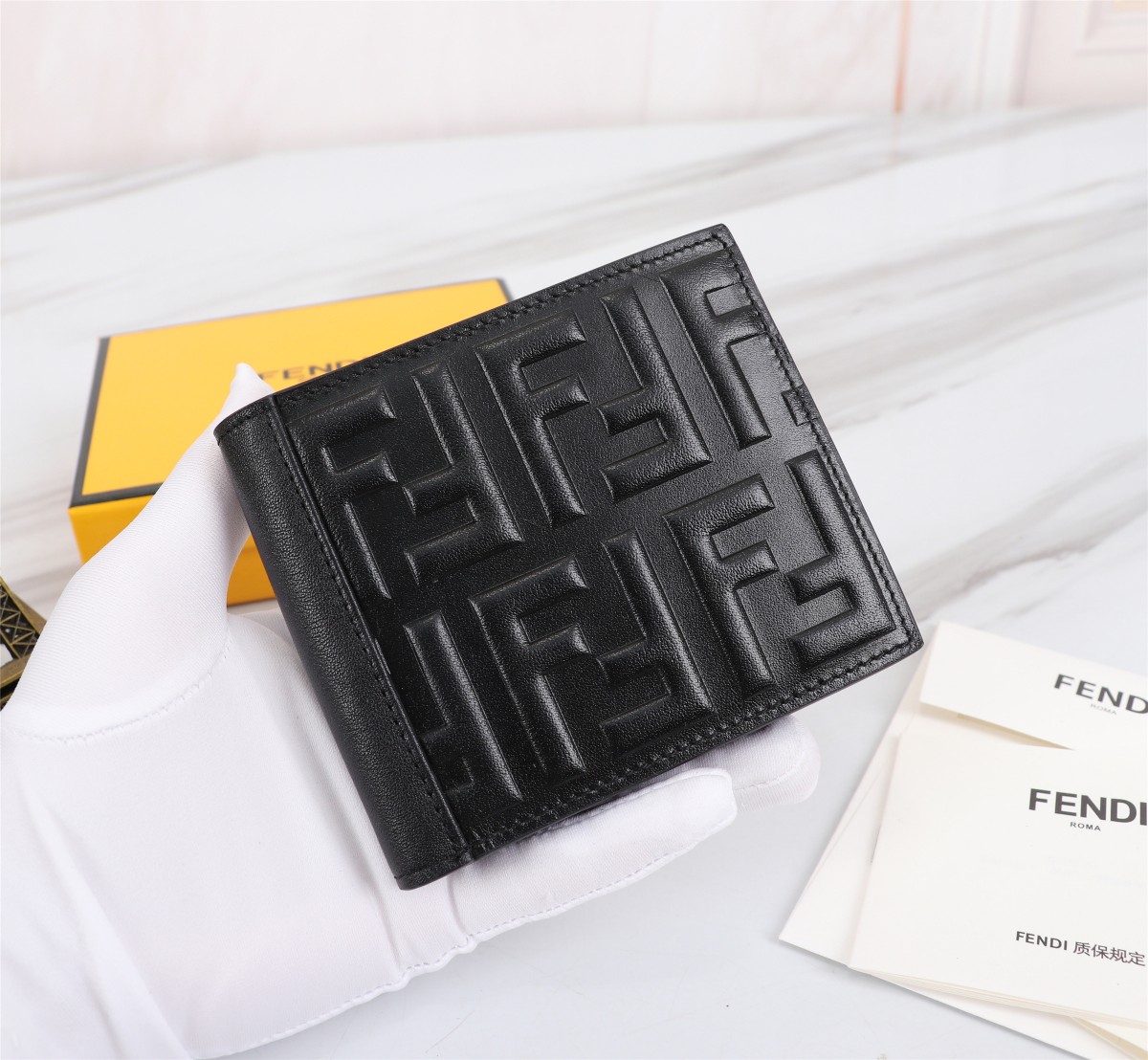 [TOP] FENDI Leather Mini Wallet - Black