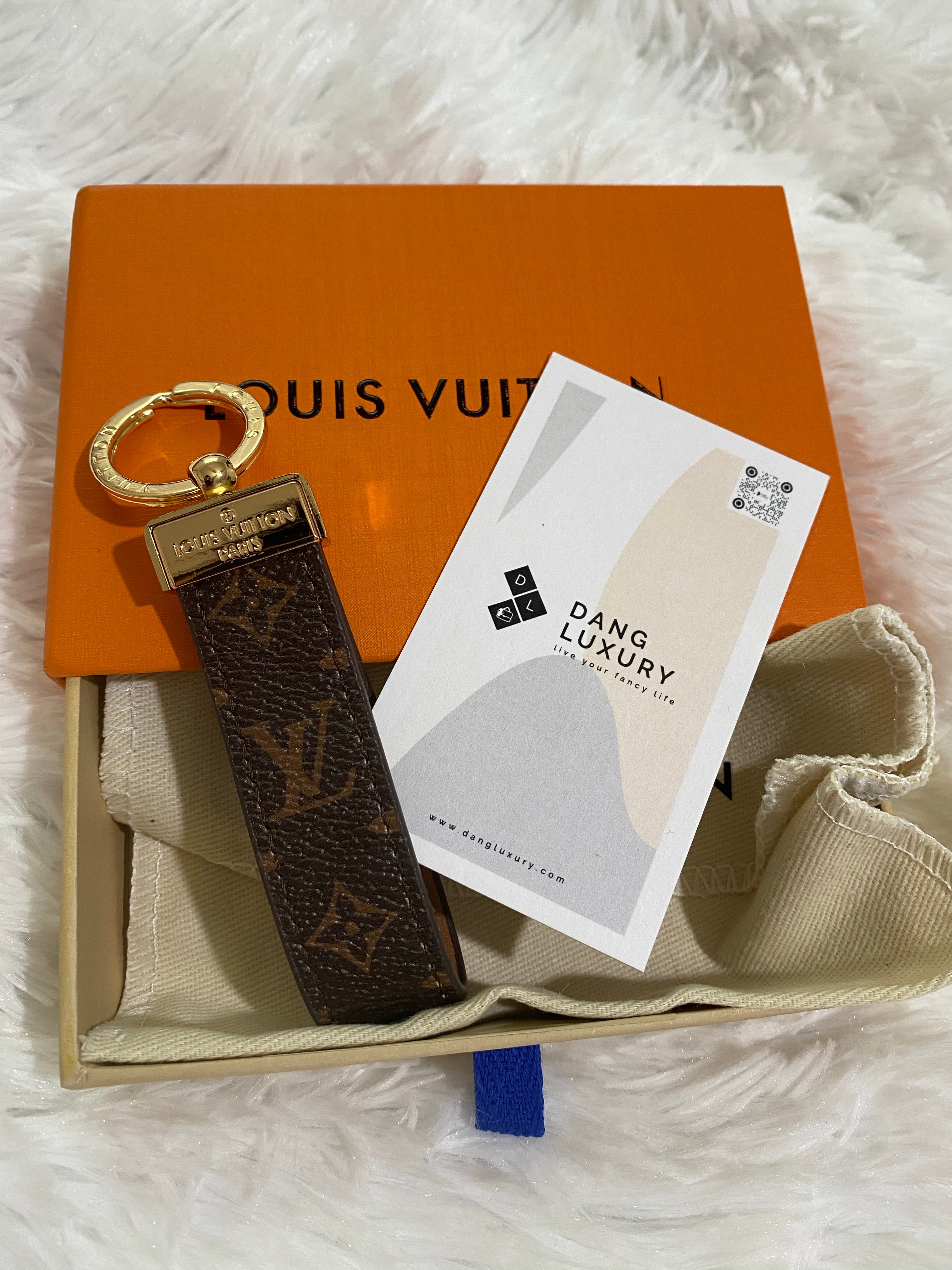 [TOP] Louis Vuitton LV £V Dragonne Key Holder