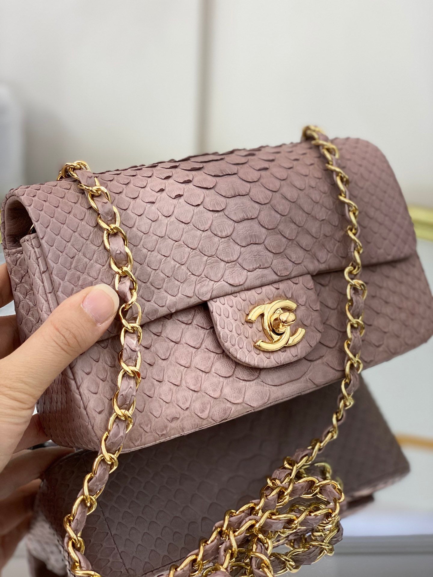 [TOP] CHANEL Classic Flap Bag Python Mini 20cm  - Dusty Pink