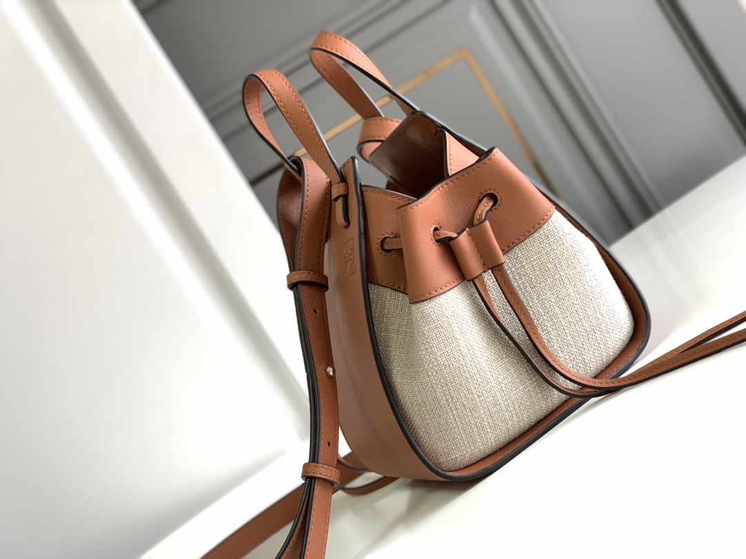 [TOP] LOEWE Calfskin Hammock Bag 19*11*17cm - Brown White
