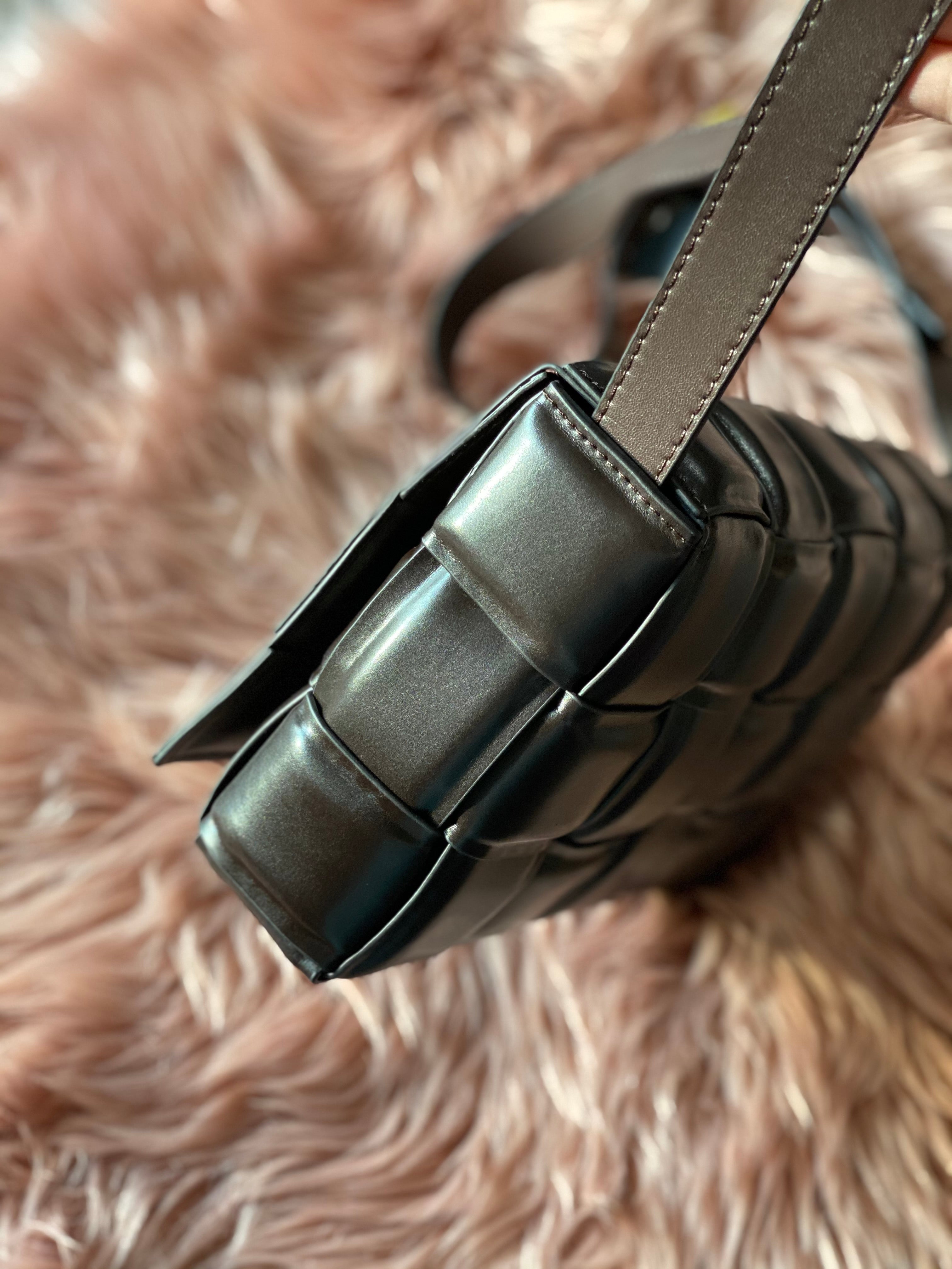 [TOP] Bottega Veneta BV  Casette Bag - Dark Maroon