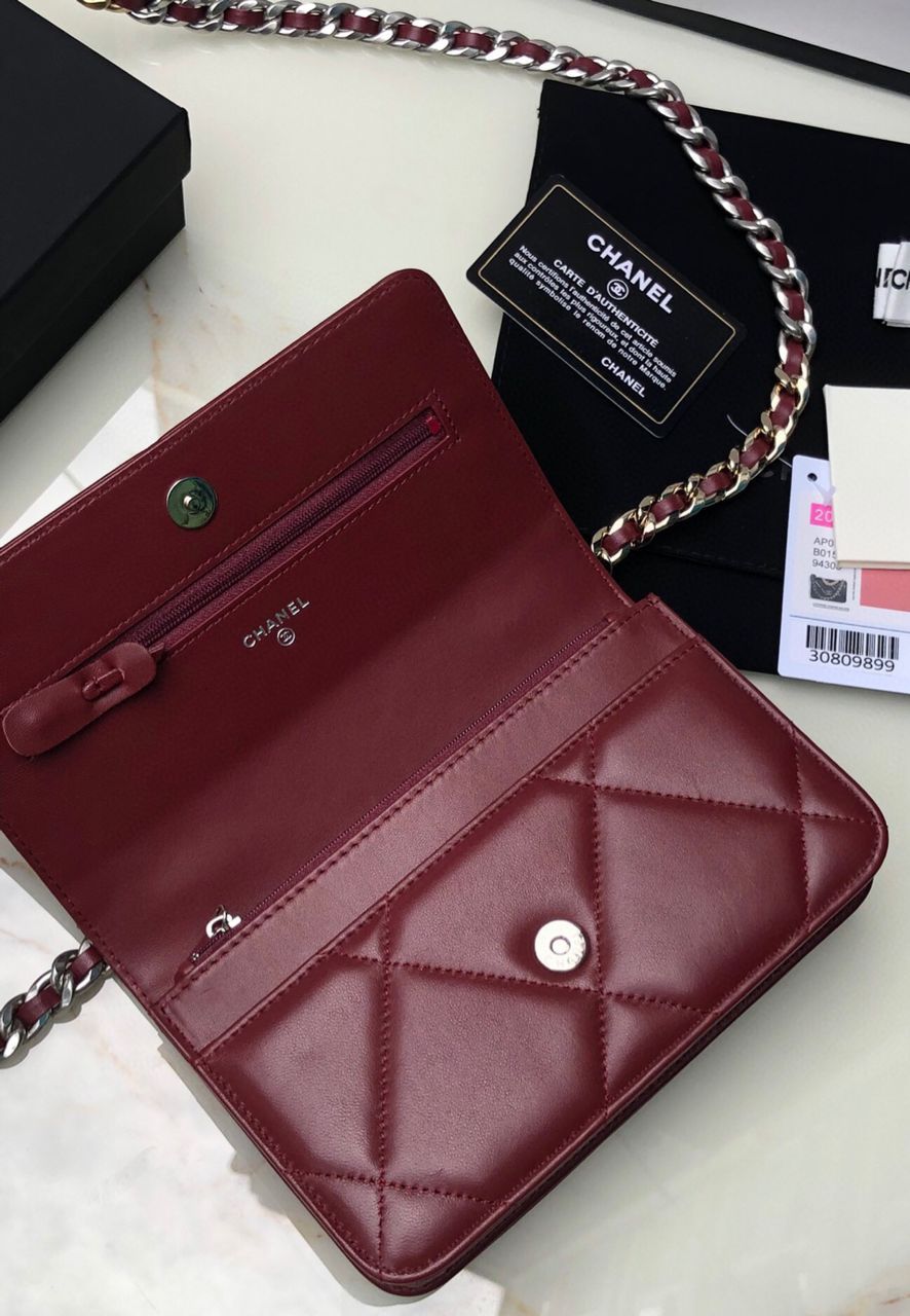 [TOP] CHANEL 19 WOC Bag Quilted - Burgundy & SHW