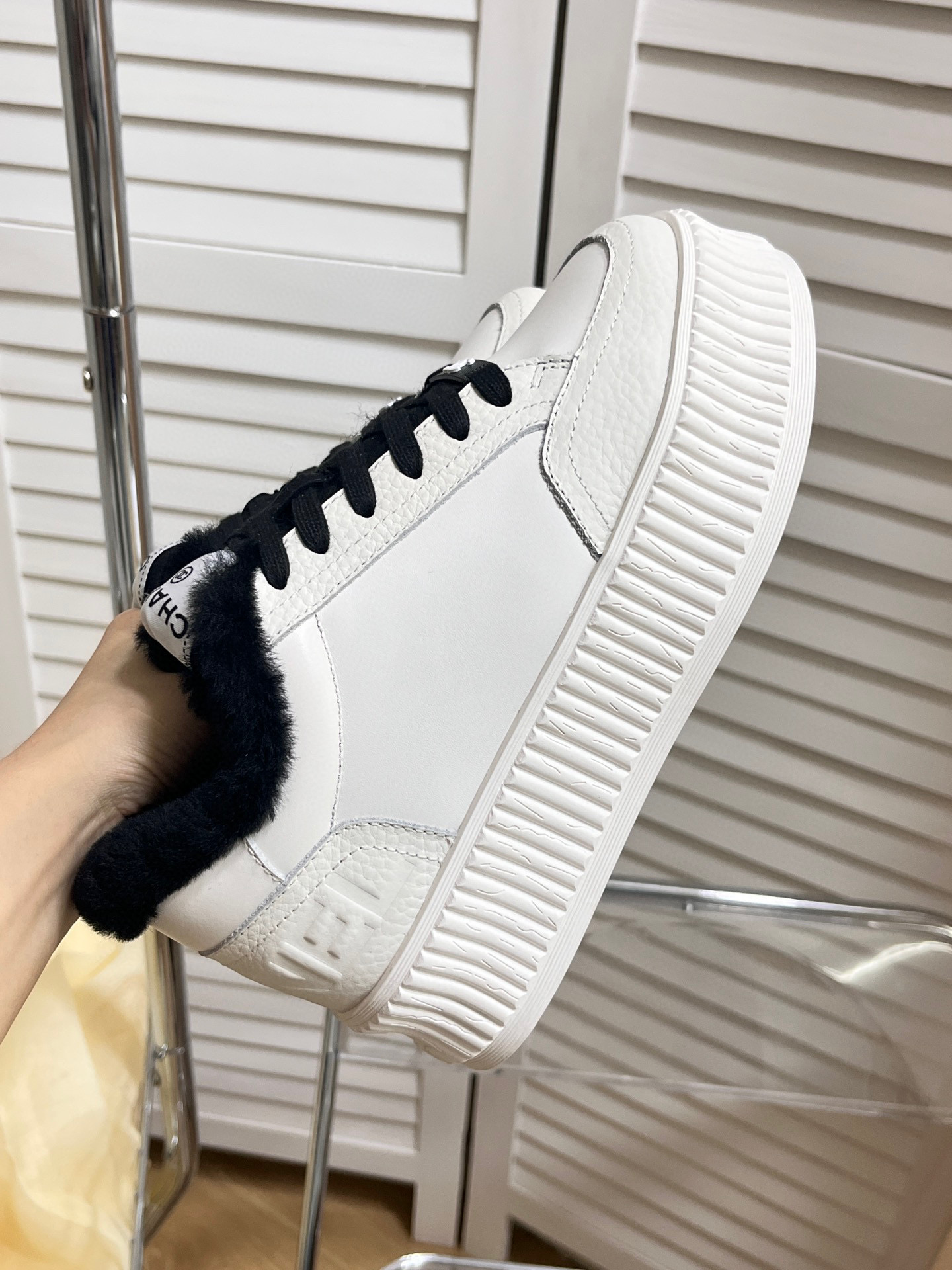 [TOP] CHANEL Two Tone Sneaker with Fur Trim - Black/White/Pink