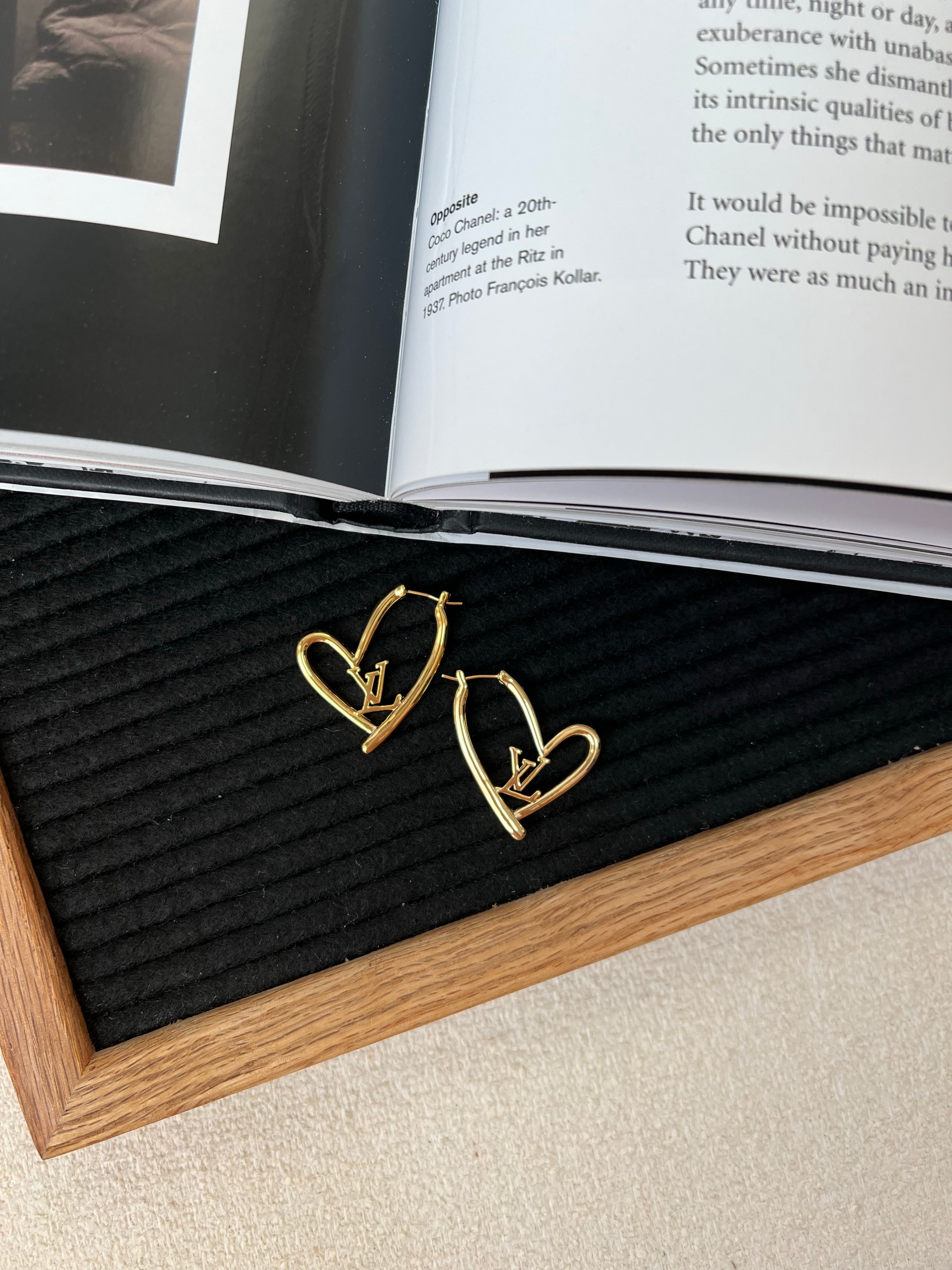 [TOP] Louis Vuitton Heart Earrings & Necklace - Gold