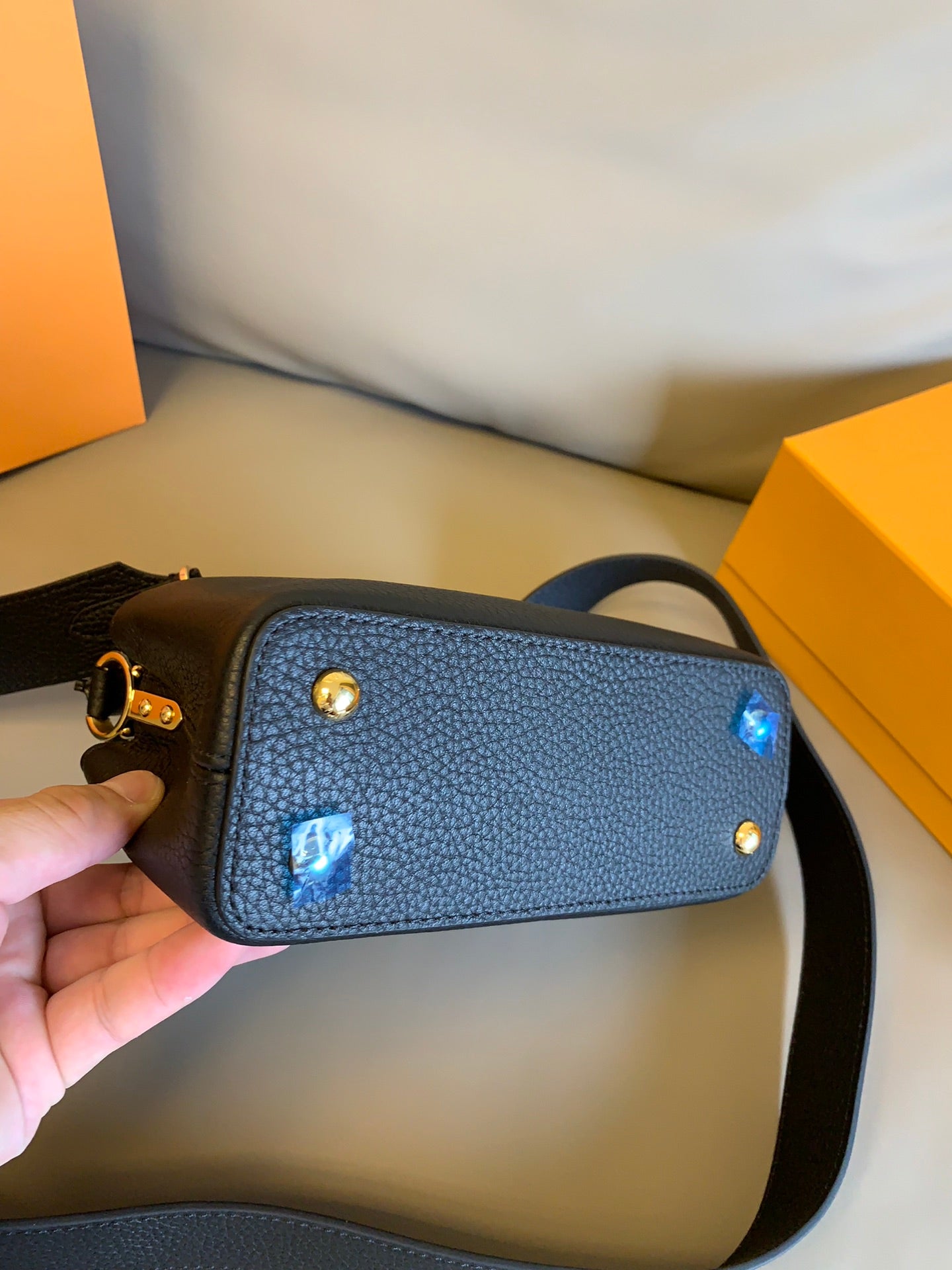 [TOP]Louis Vuitton LV Capucine  Bag 21*8*14 cm- Black