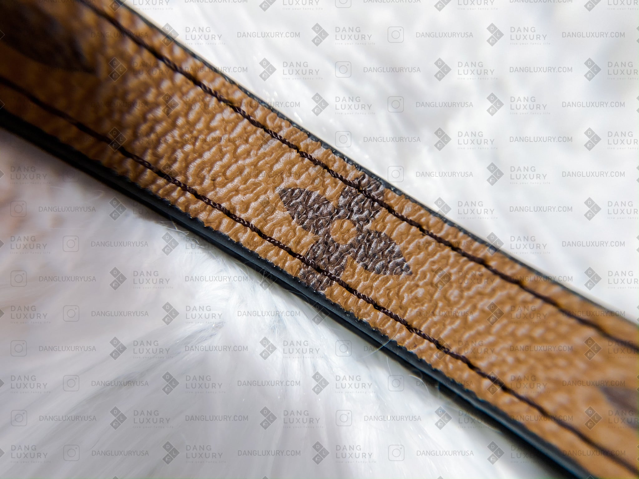 [TOP] Louis Vuitton LV LV Trio Pouch