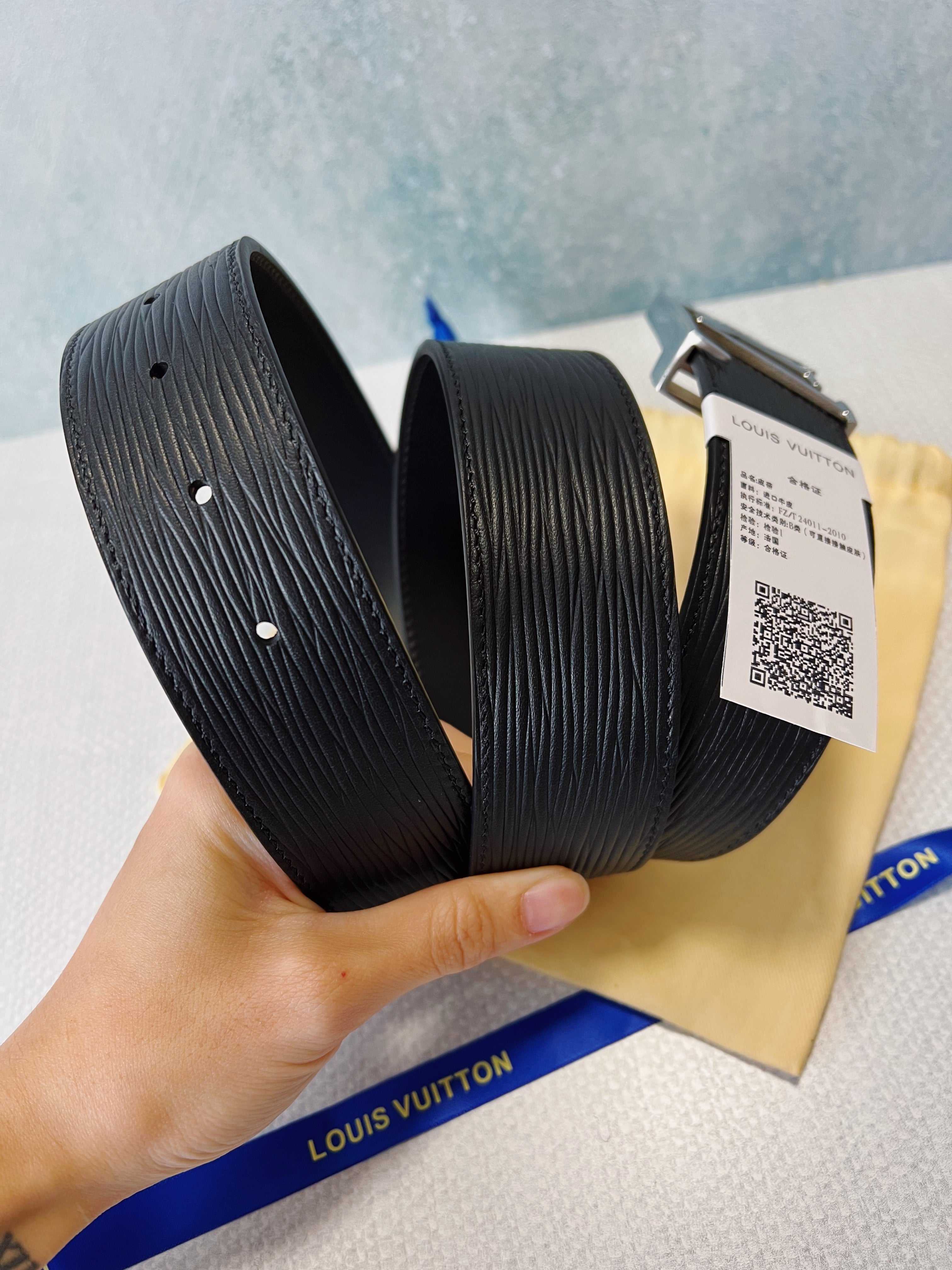 [TOP] Louis Vuitton LV L*V Epi Leather Belt - Black w SHW