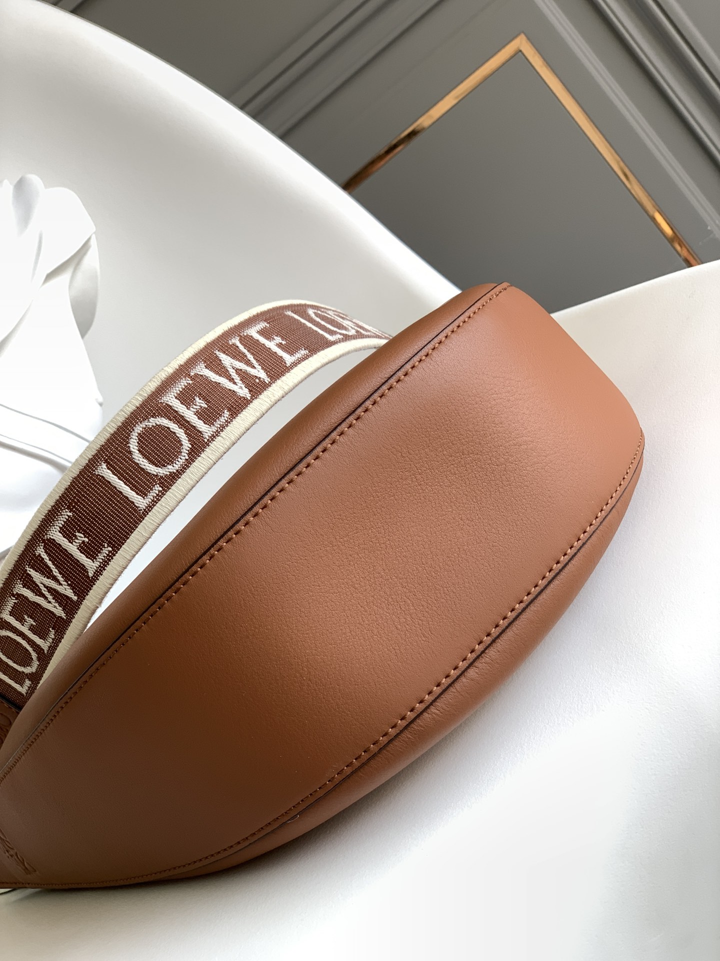 [TOP] LOEWE Calfskin Luna Bag 34*9*30cm - Brown