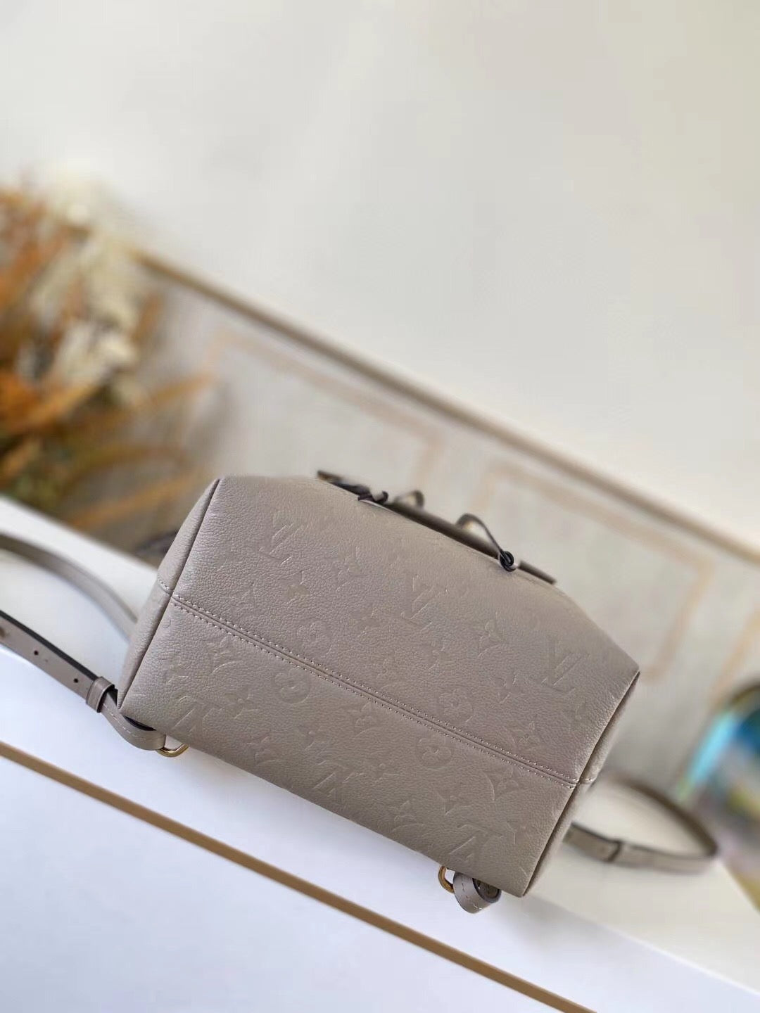 [TOP] Louis Vuitton LV Montsouris Backpack Empreinte 27.5x33x14cm - Turtle Dove