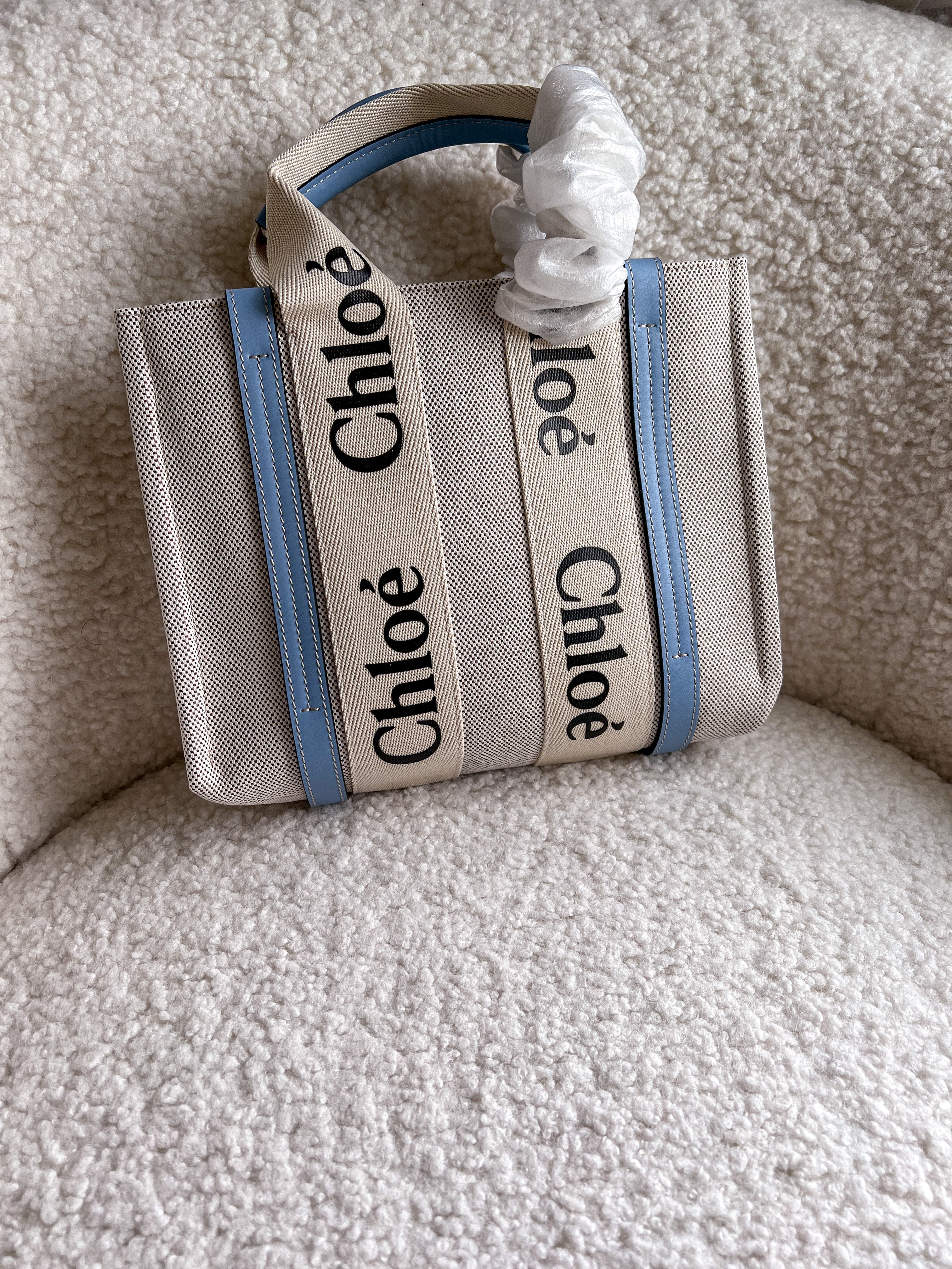 [TOP] Chloe Woody Small Tote - Cream and Blue