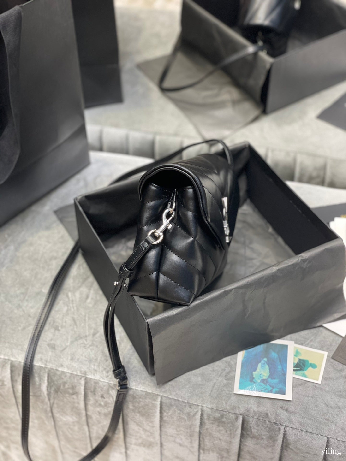 [TOP] Yves Saint Laurent YSL Loulou Toy Bag 20cm - Black w SHW