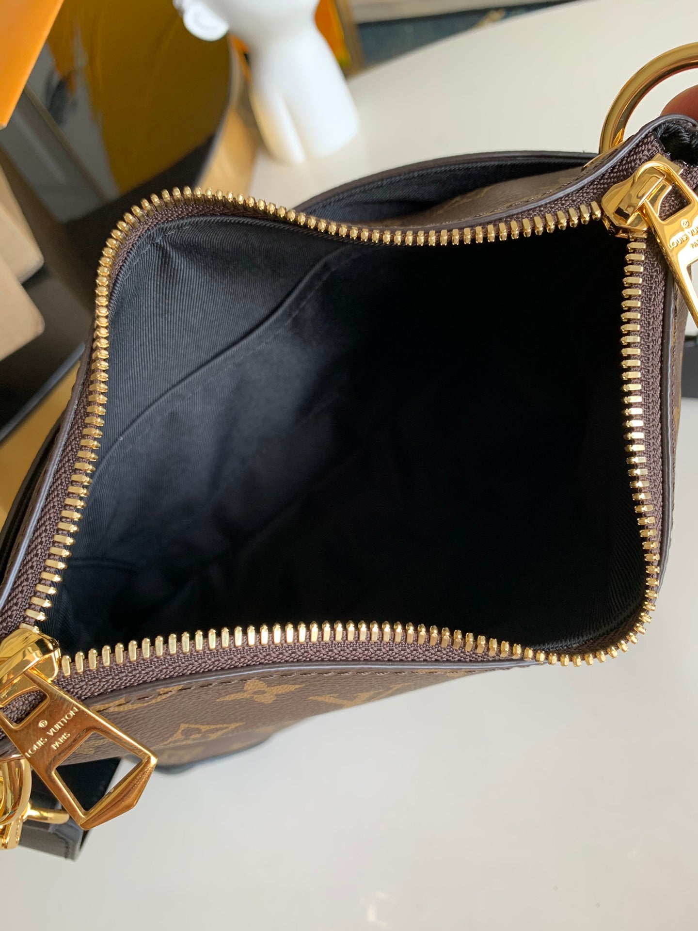 [TOP] Louis Vuitton LV Odeon PM Monogram Bag 31.0 x 27.0 x 11.0cm- Black