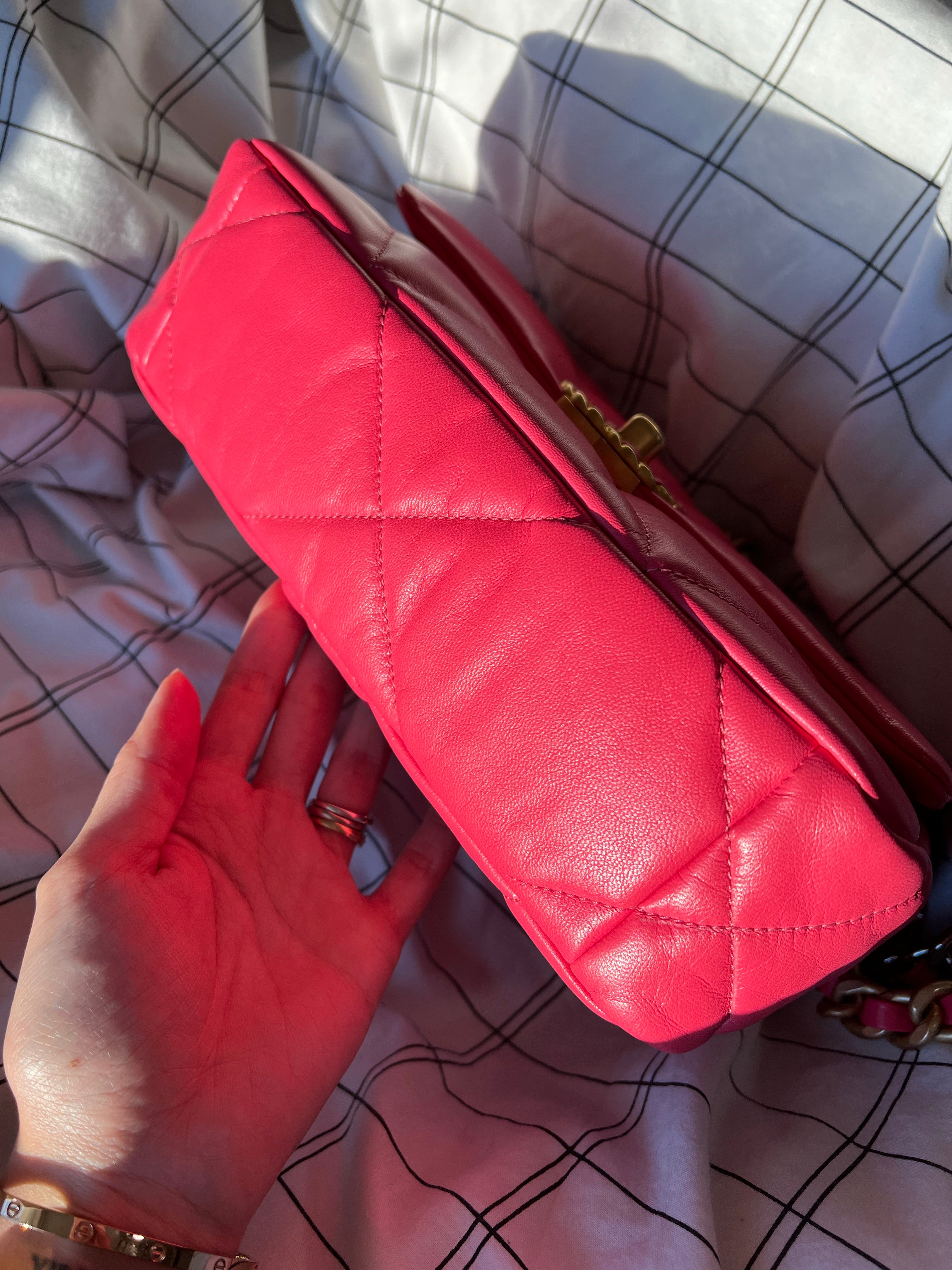 [TOP] CHANEL19 Bag Small 26cm - Hot Pink