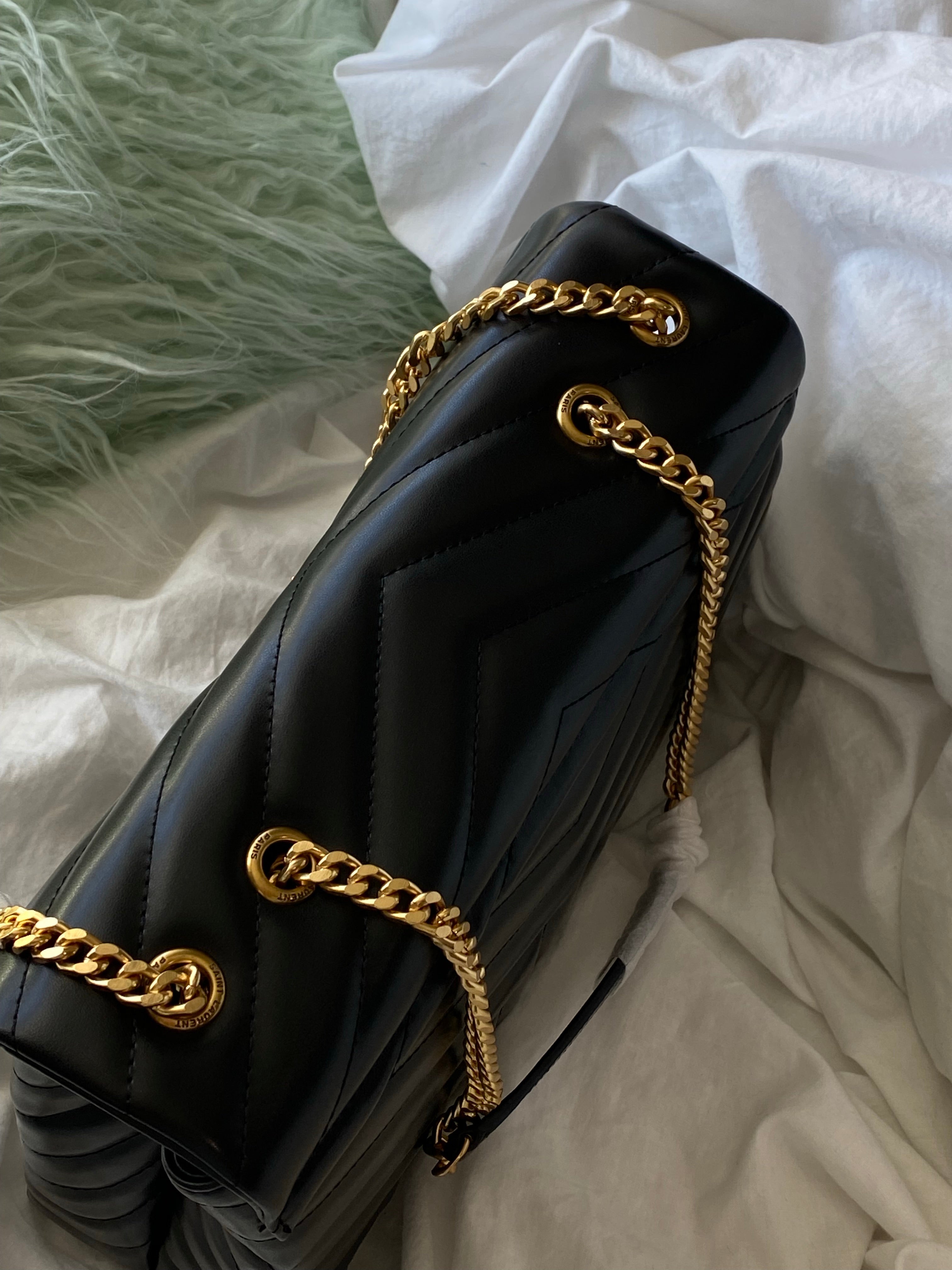 [TOP] Yves Saint Laurent YSL LouLou Bag Medium 25cm - Black w GHW