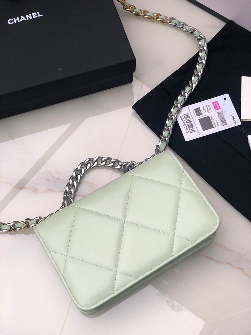 [TOP] CHANEL 19 WOC Bag - Light Mint Silver Buckle