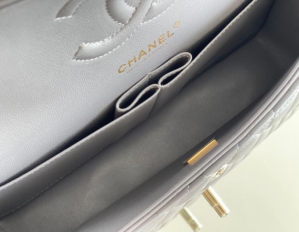 [TOP] CHANEL Classic Flap Bag Lambskin Medium 25.5cm – Grey & GHW