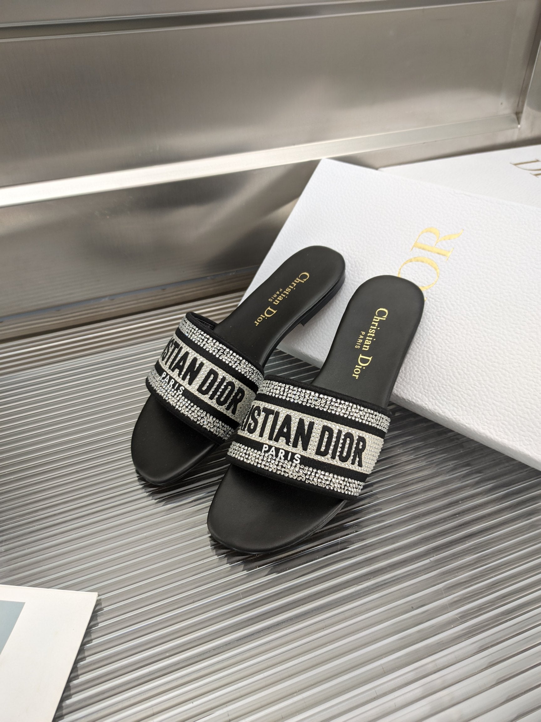 [TOP] Christian Dior Dway Jewel Slides - Black