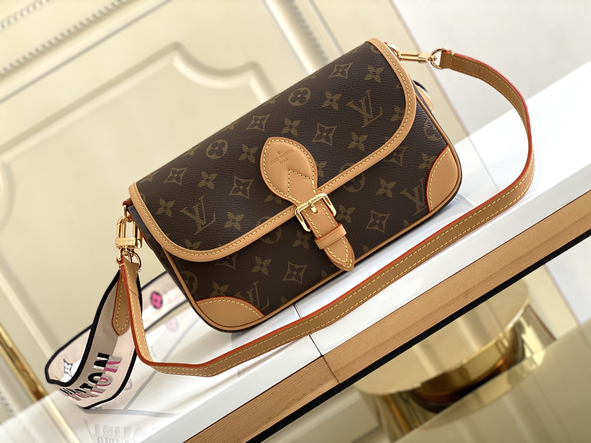 [TOP] Louis Vuitton LV Monogram Diane Bag 25.0 × 9.0 × 15.0CM-Brown