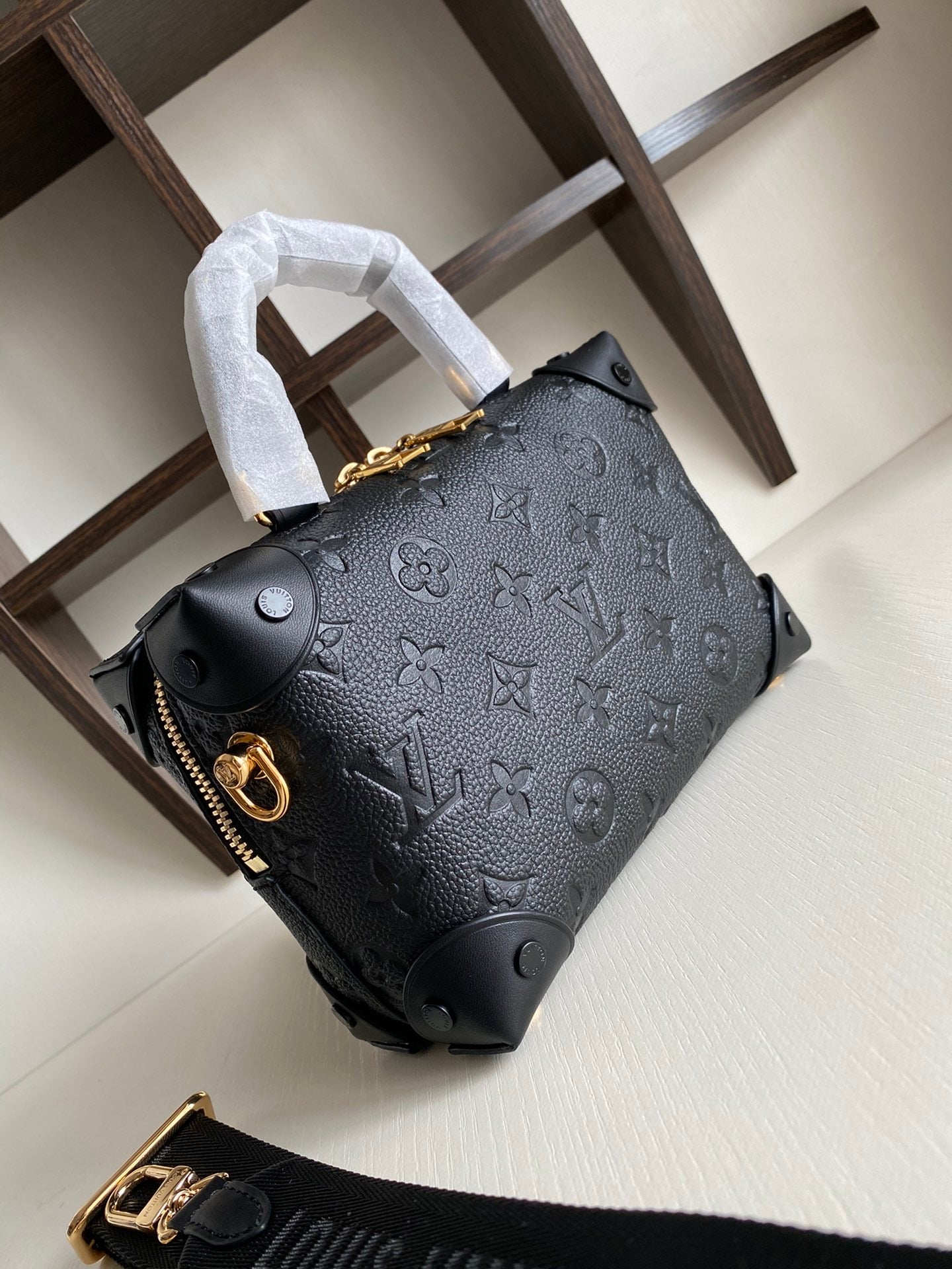 [TOP] Louis Vuitton LV Petite Malle Souple Empreinte Bag 20 x 14 x 7.5 cm - Black