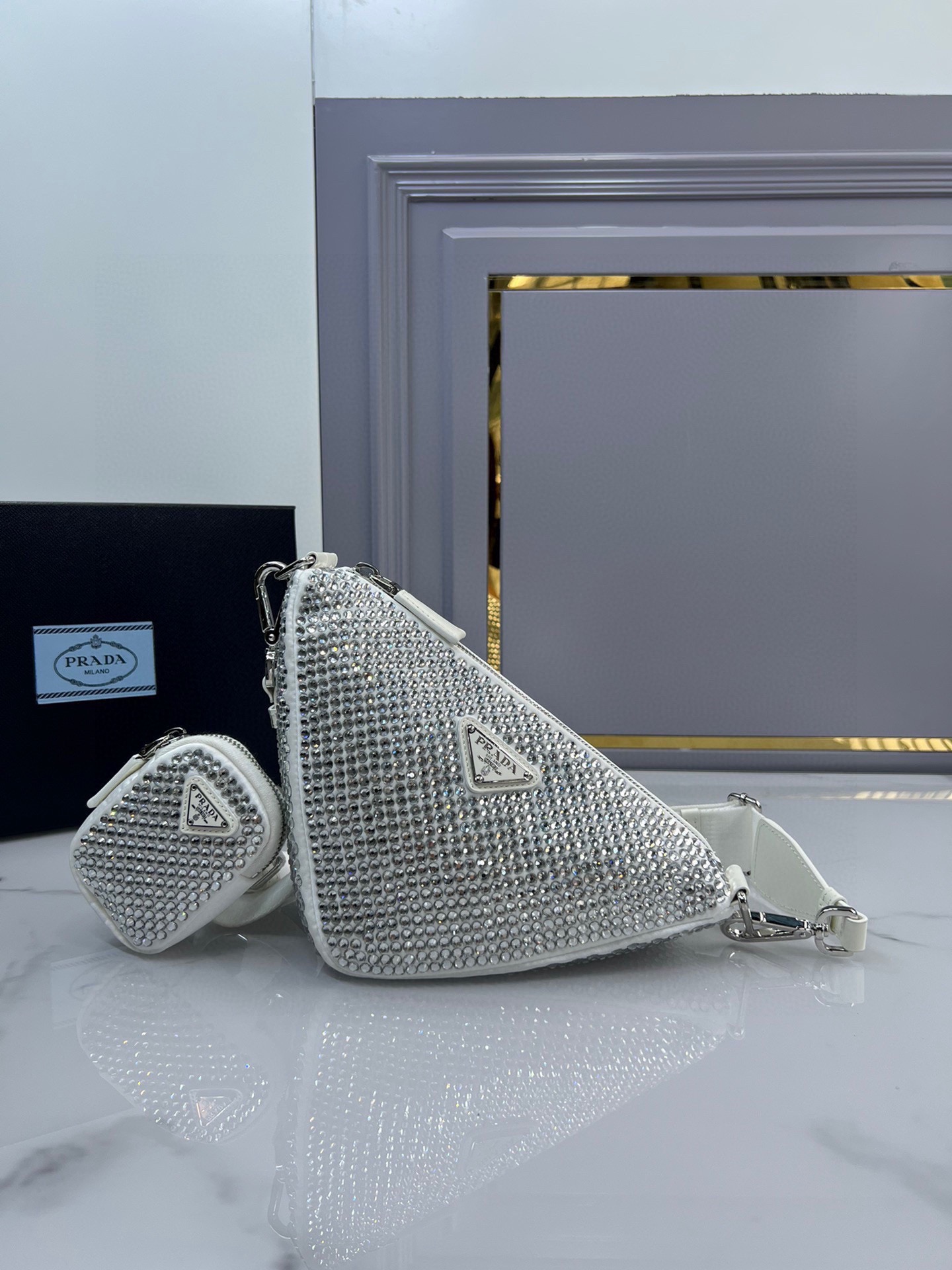 [TOP] PRADA Triangle Bag 26x14x12cm -  3 Color