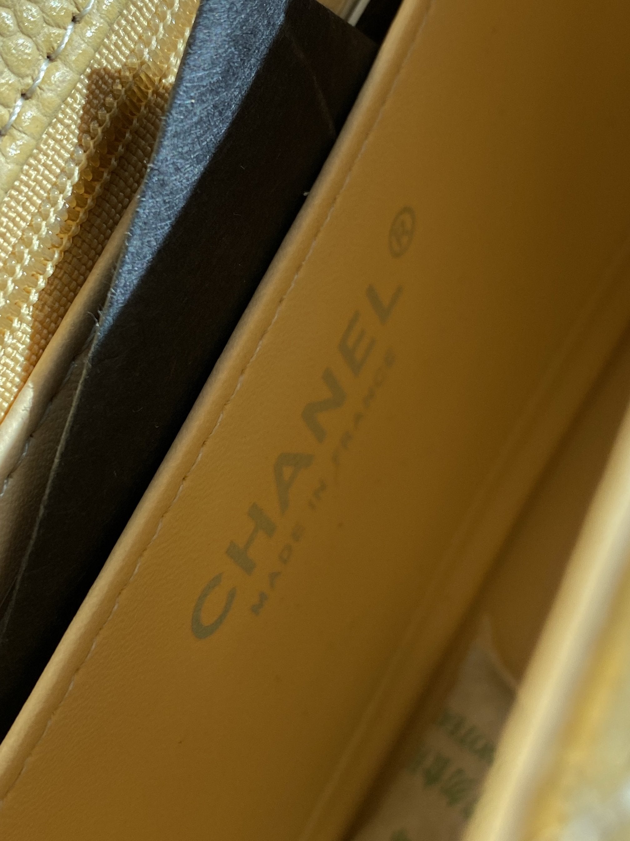 [TOP] CHANEL Classic Flap Bag Caviar New Mini 20cm - Beige