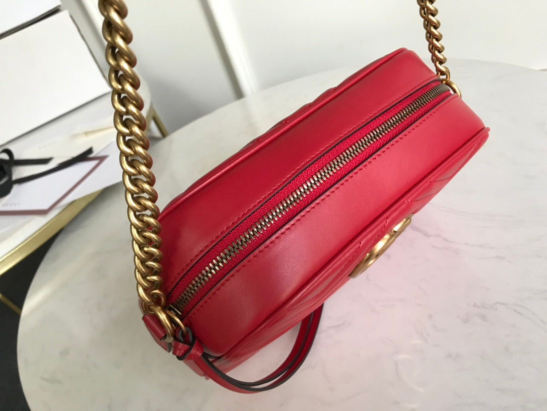 [TOP] GUCCI GG Marmont Small Matelasse Shoulder Bag - Red