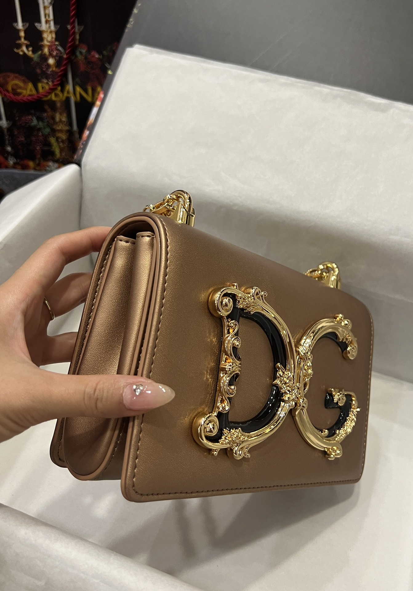 [TOP] Dolce & Gabbana D&G Polished Calfskin DG Girls Bag 21*4*15 - Brown