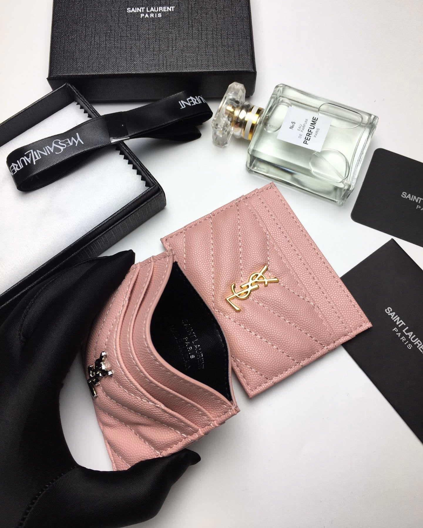 [TOP] Yves Saint Laurent YSL Card Holder Caviar Skin - Pink
