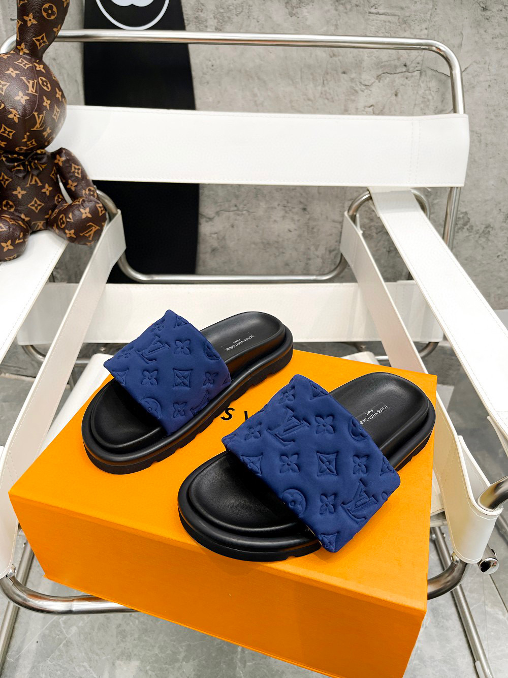 [TOP] Louis Vuitton LV Puffy Sandals Lambskin - 5 Colours