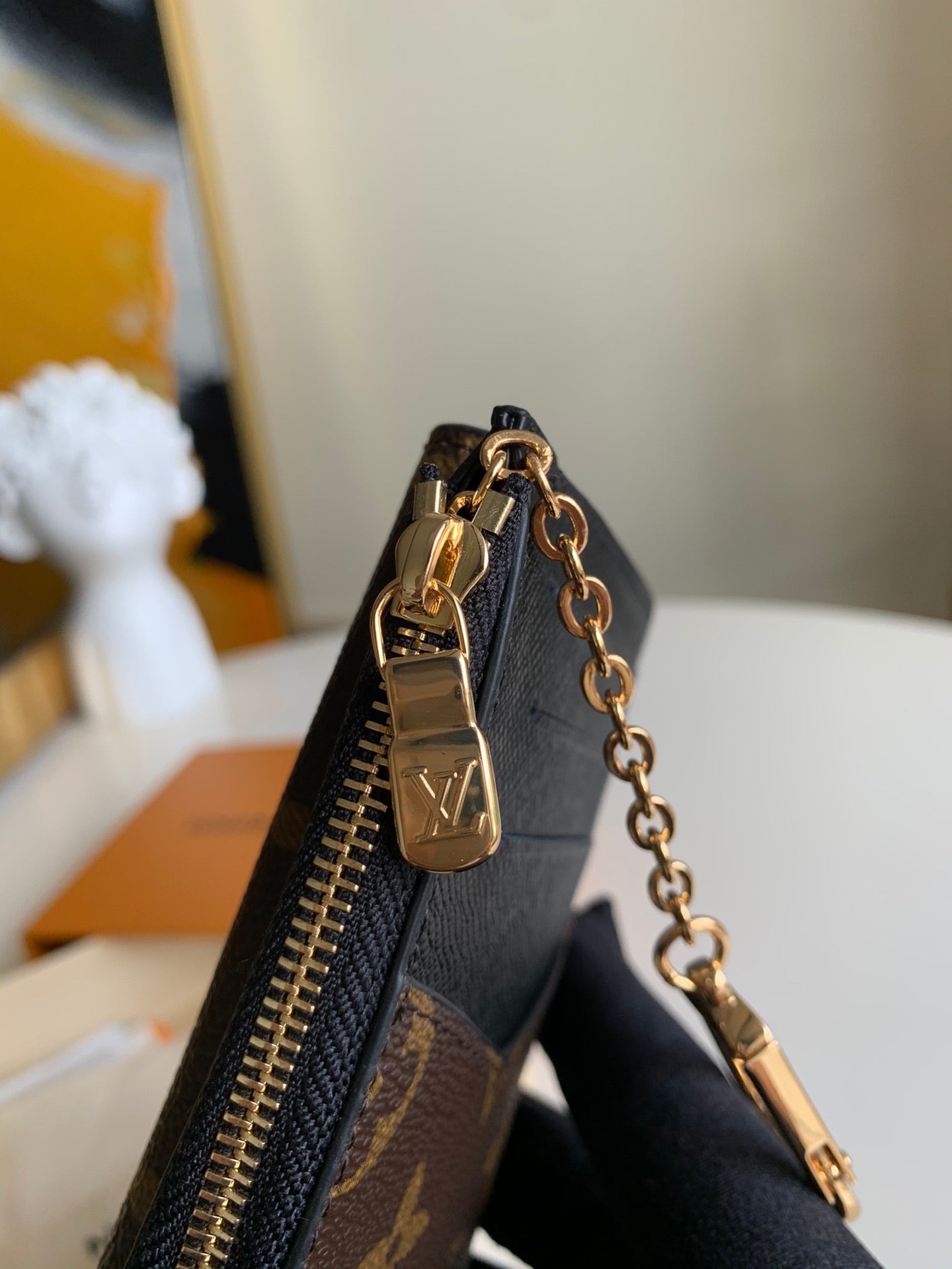 [TOP] Louis Vuitton LV LV Compact Key Wallet - Monogram