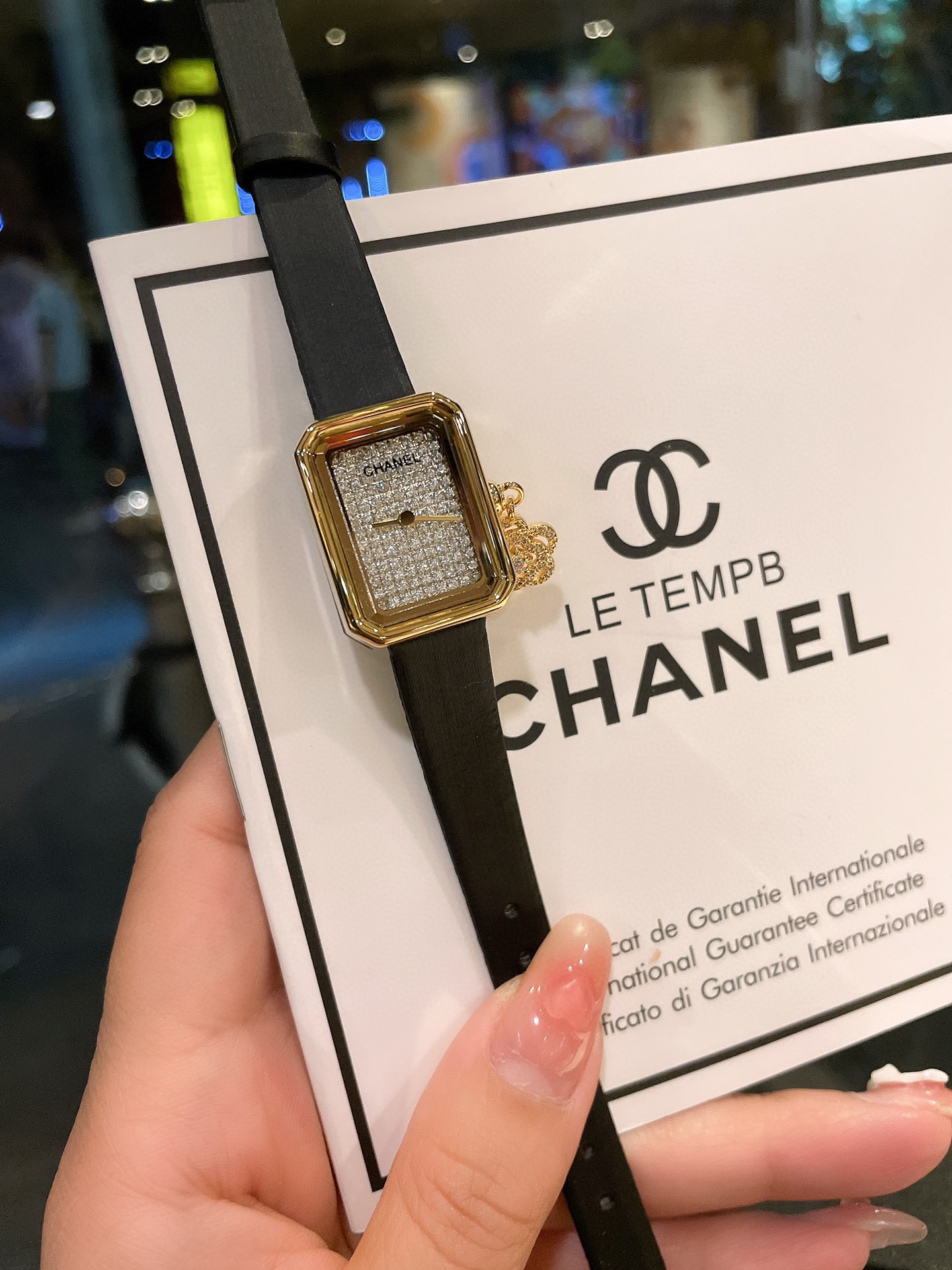 [TOP] CHANEL Premiere Extraitde Camelia Watch - Gold/White Gold