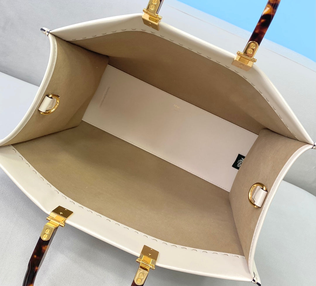 [TOP] FENDI FENDI Medium Sunshine Tote - White