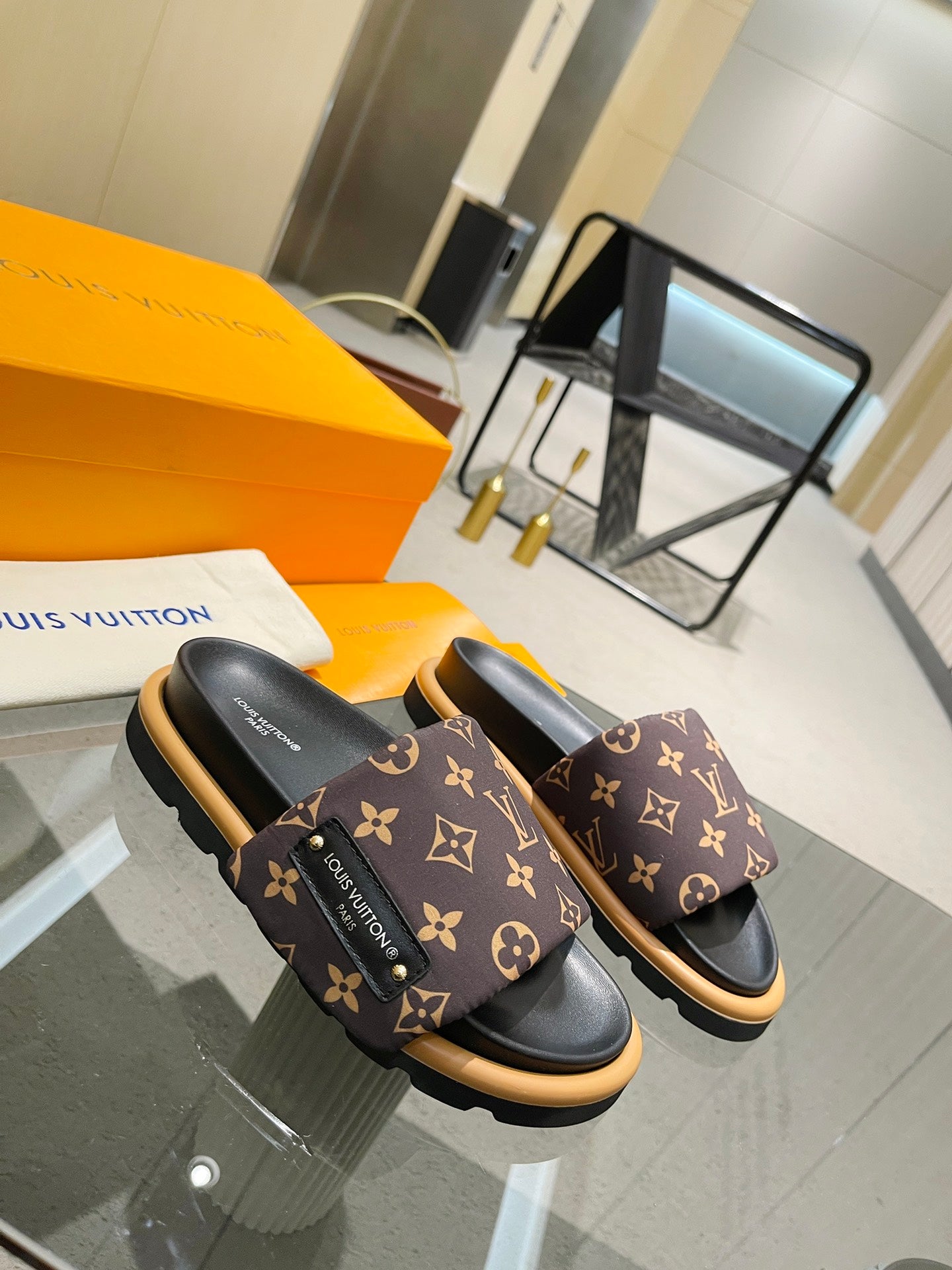 [TOP] Louis Vuitton LV L*V Pool Pillow Flat Comfort Mule - Cacao
