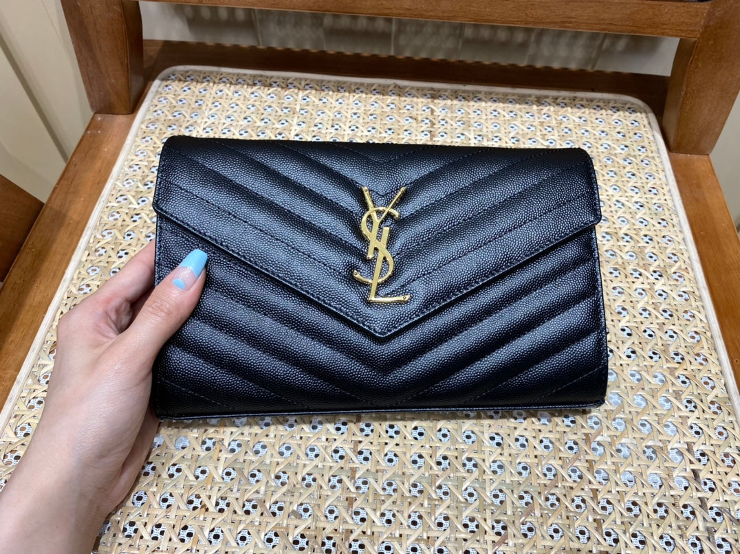 [TOP] Yves Saint Laurent YSL Woc Matelasse Medium Bag - Black GHW
