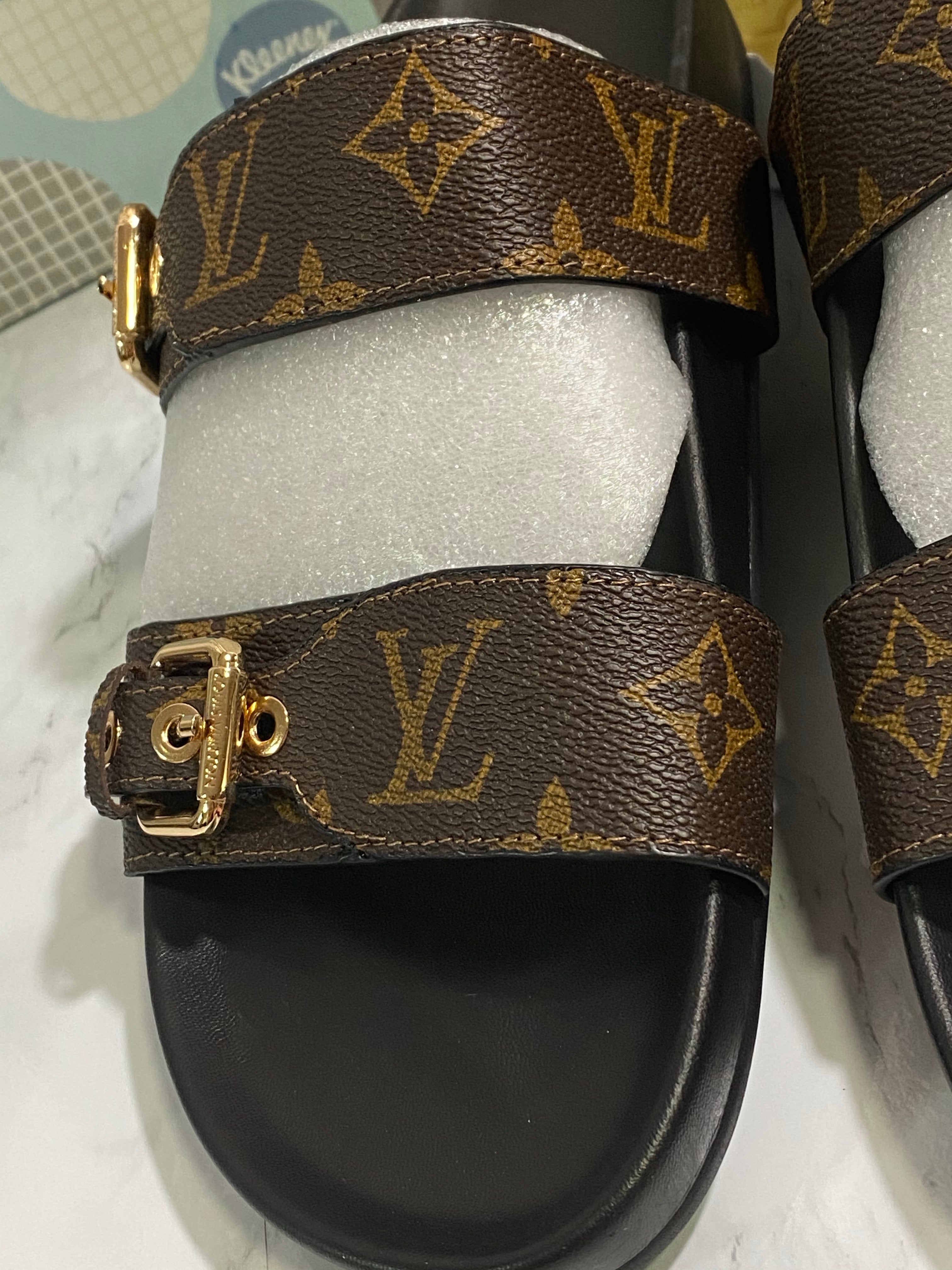 [TOP] Louis Vuitton LV L.V Bom Dia Flat Sandals Monogram