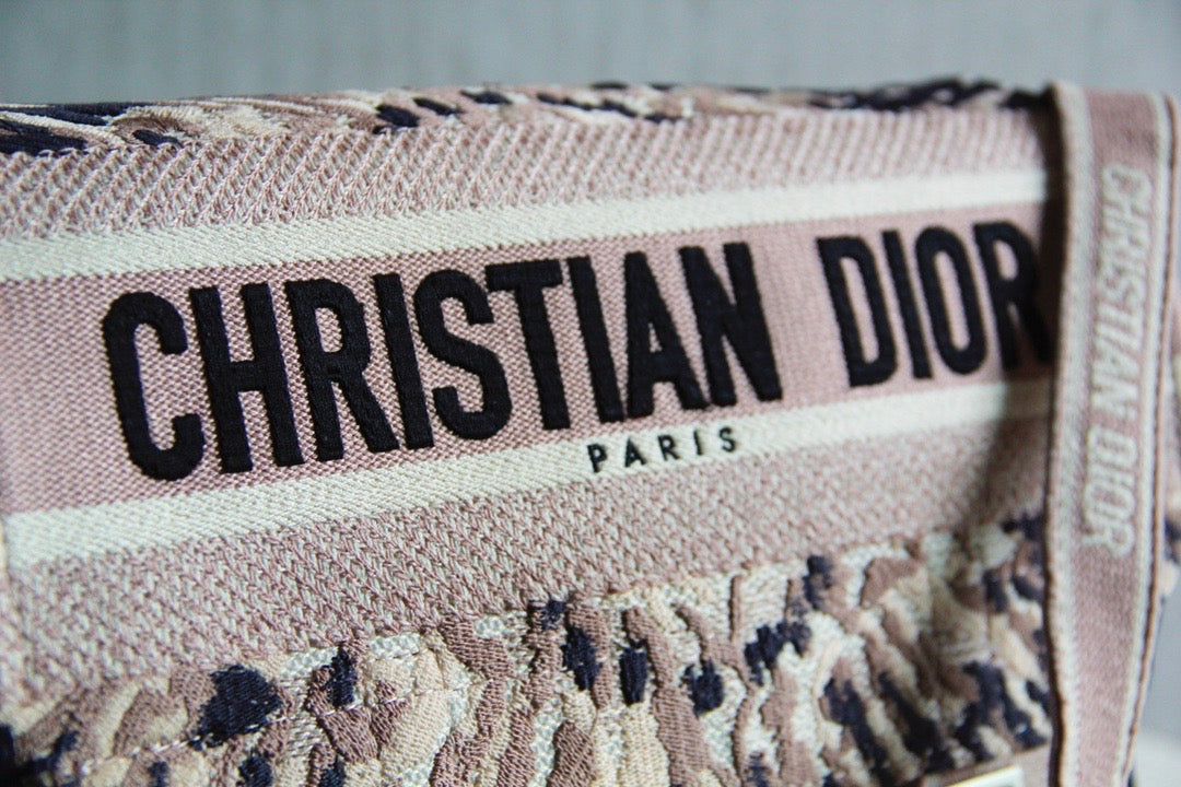 [TOP] Christian Dior Camp Embroidery Bag - Pink Tie Dye
