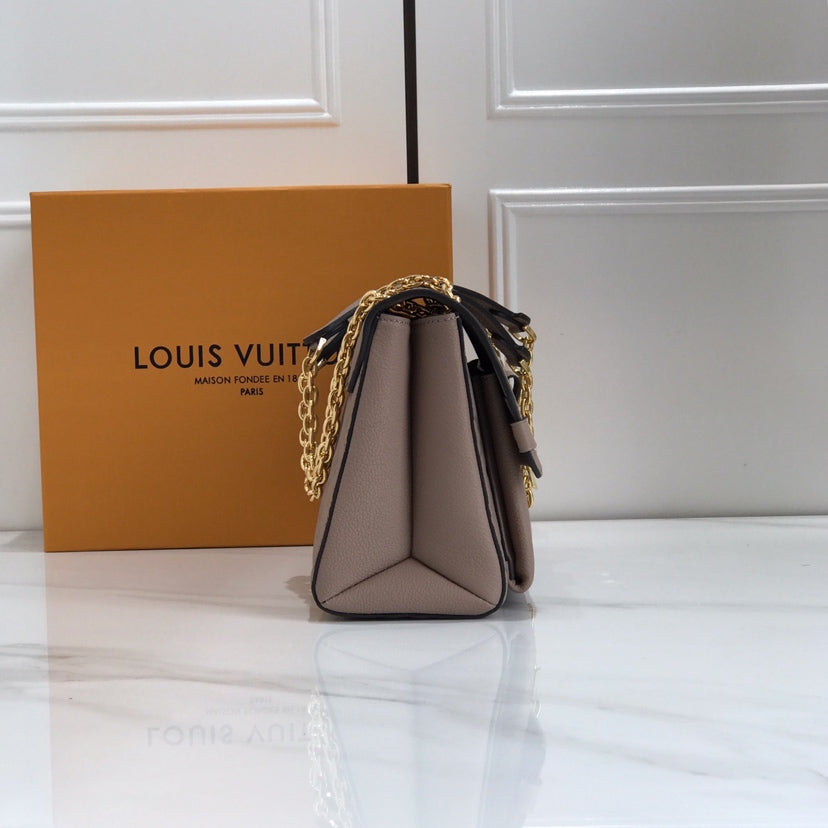 [TOP] Louis Vuitton LV  Vavin BB 25 x 17 x 9.5 cm - Taupe