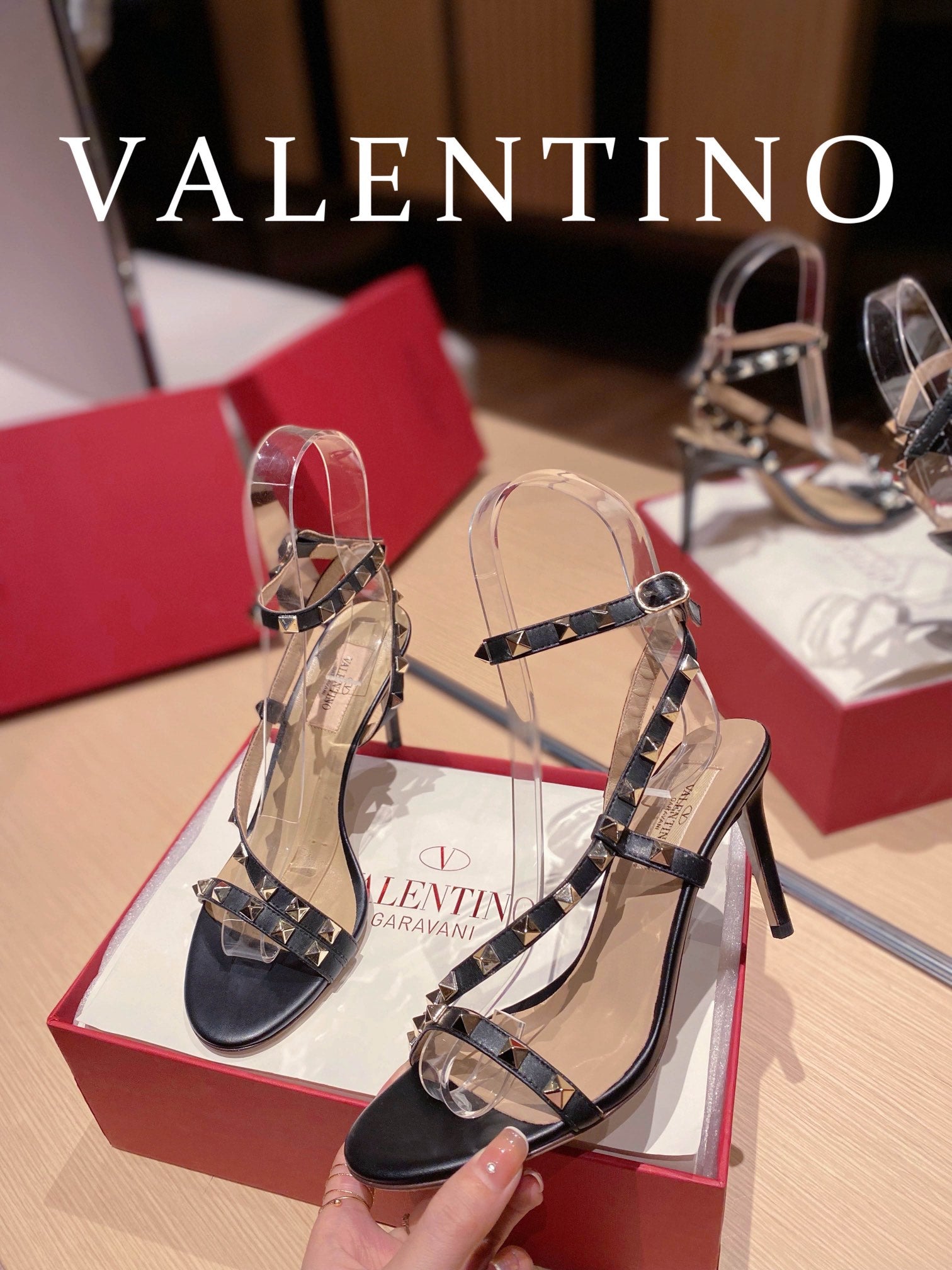 [TOP] VALENTINO  Rockstud Asymmetrical Slingback Sandals - Black