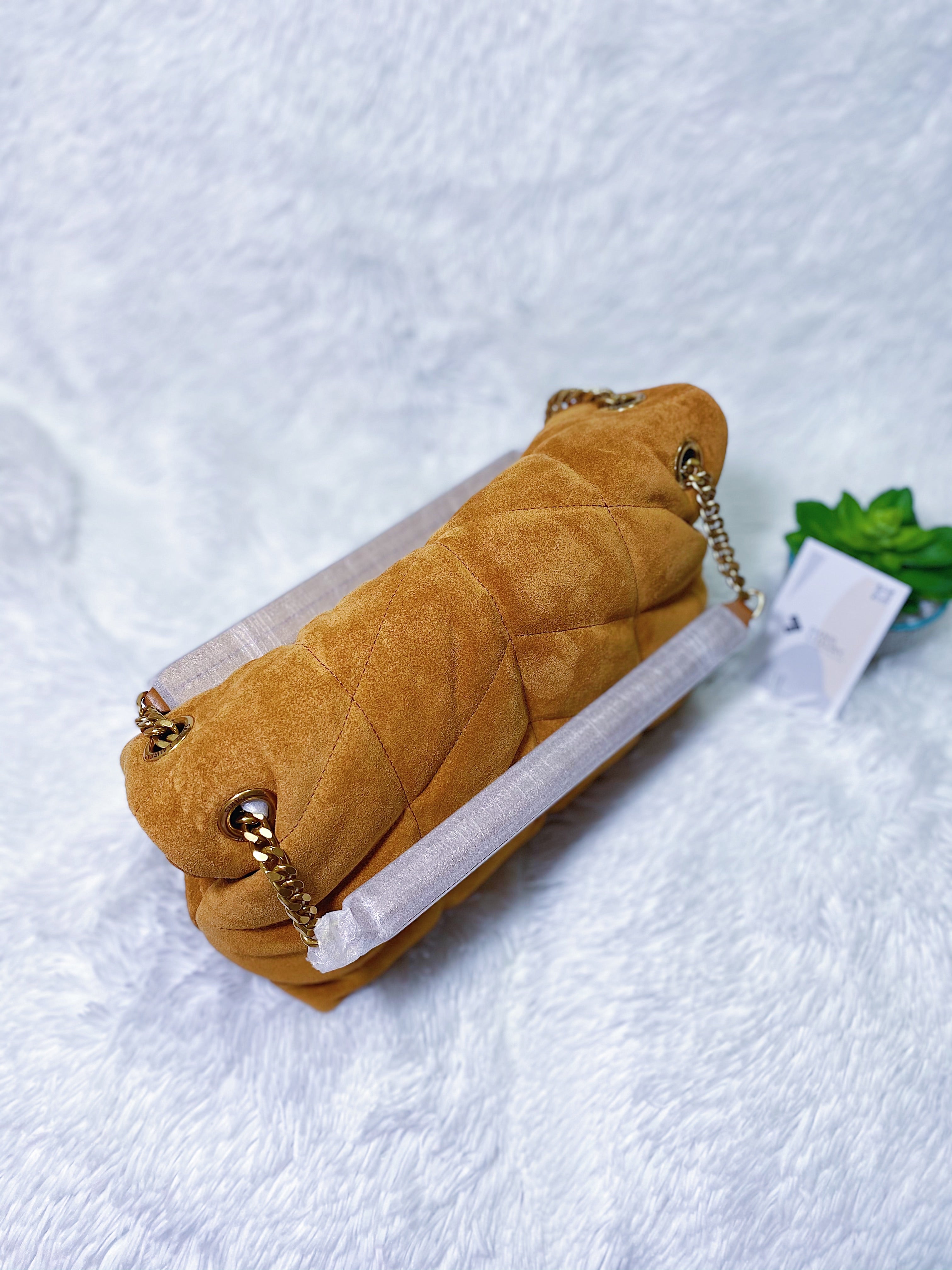 [TOP] Yves Saint Laurent YSL Loulou Puffer Small Suede - Tan