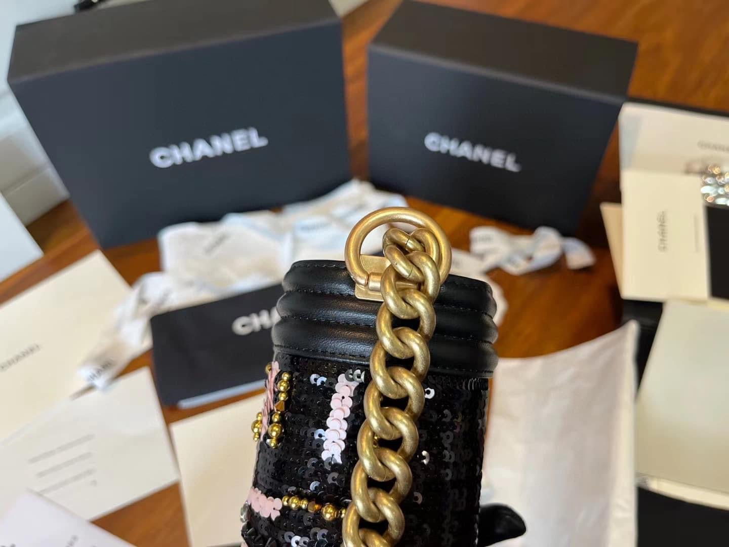 [TOP] CHANEL Le Boy Bag Sequin and Stones Small 20cm - Black & GHW