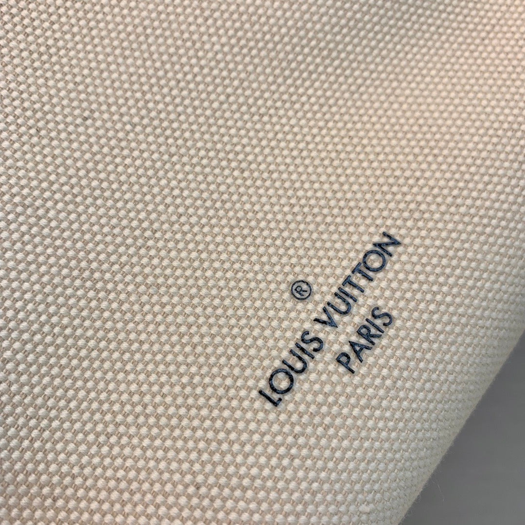 [TOP] Louis Vuitton LV  On My Side PM Textile Canvas Tote Bag 24.5 x 14 x 30.5 cm- Black