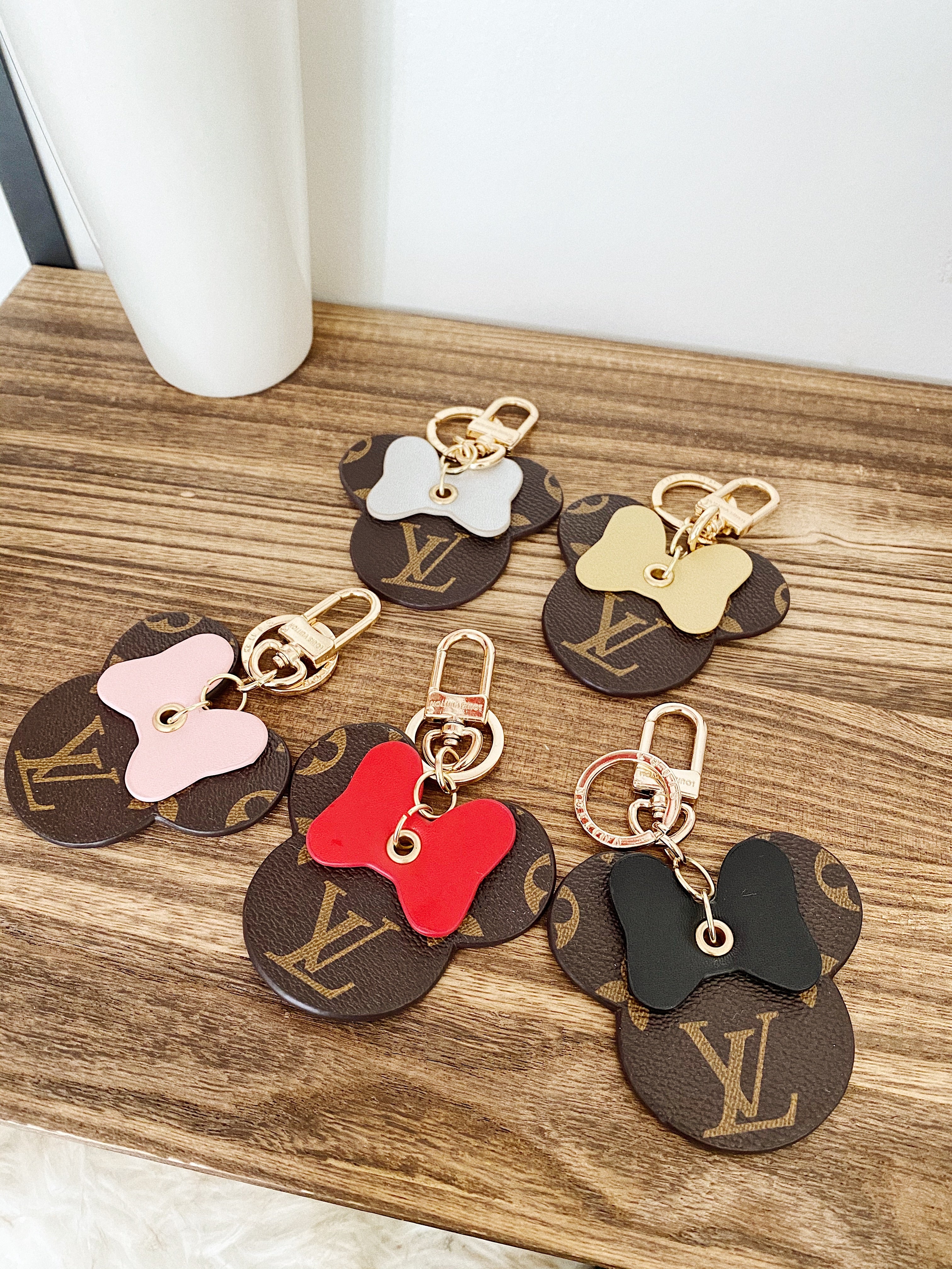 [TOP] Louis Vuitton LV LV Mickey Mouse Key Holder