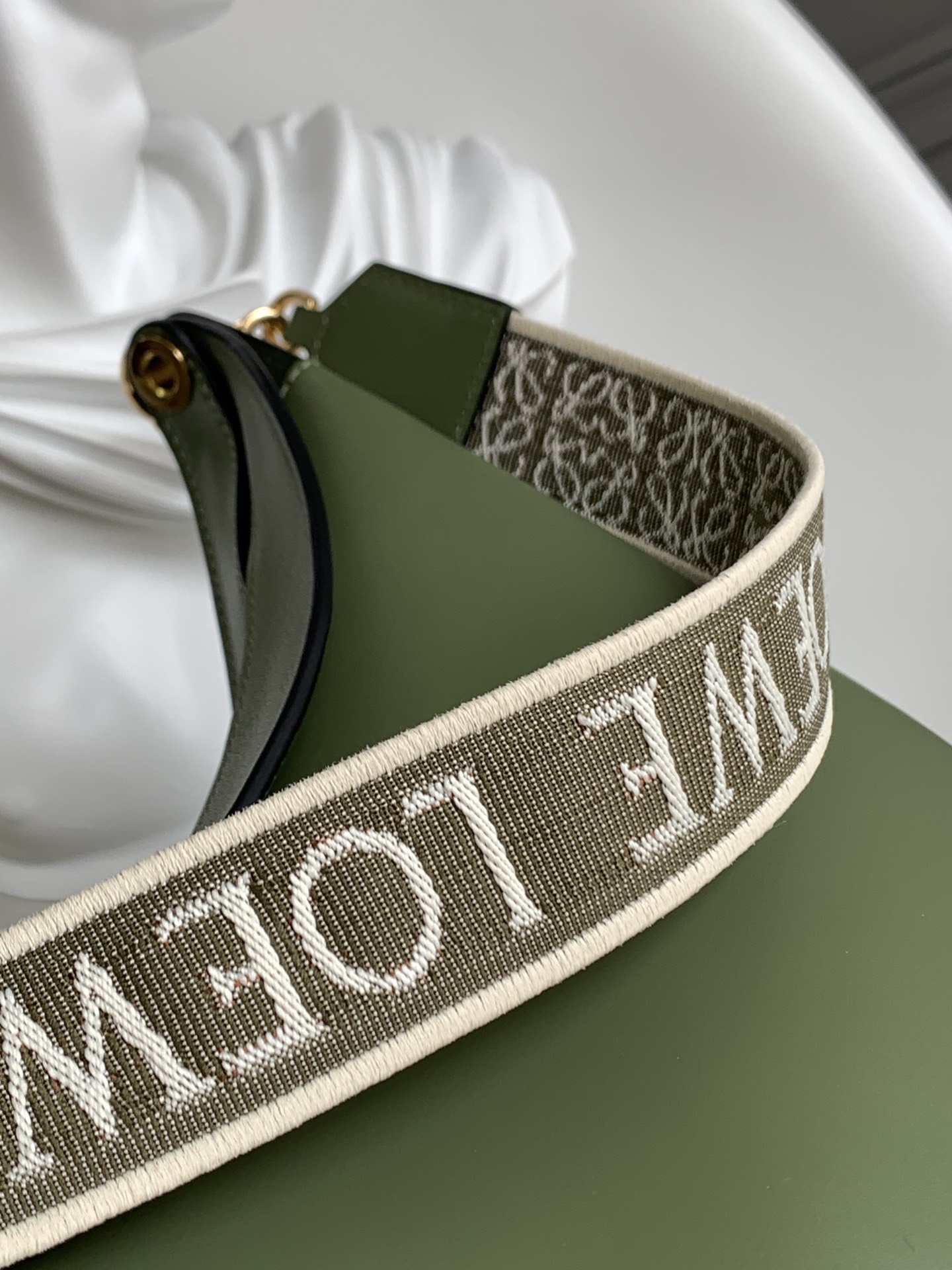 [TOP] LOEWE Calfskin Luna Bag 34*9*30cm - Green