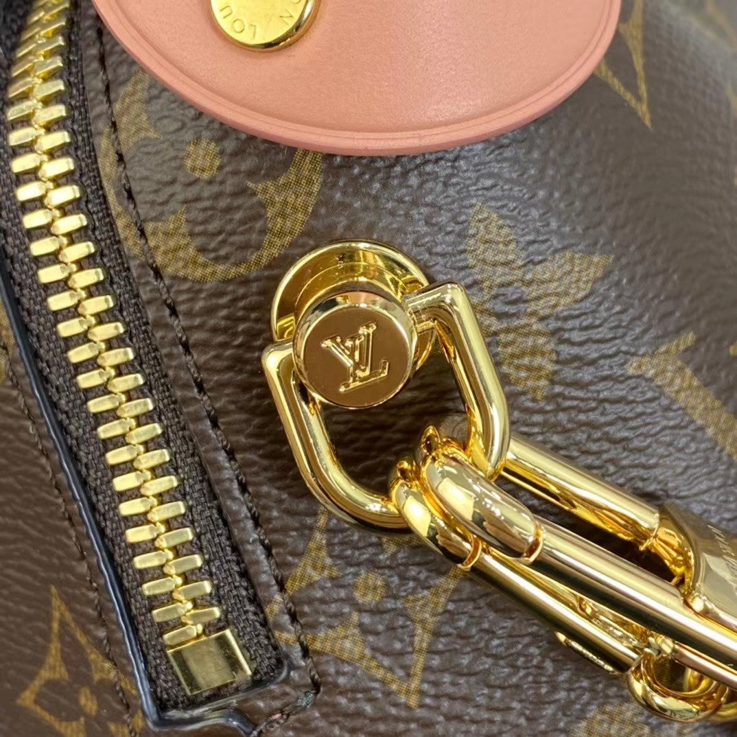 [TOP] Louis Vuitton LV L*V Petite Malle Souple Monogram Bag 20x14x7.5 CM- Peach