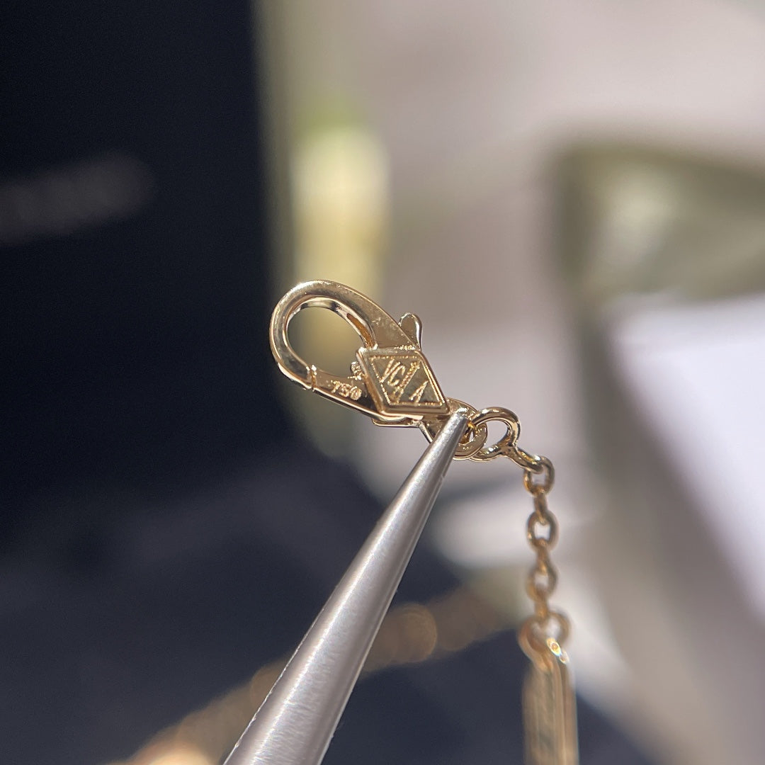 [TOP] Van Cleef & Arpels VCA Single Motif Albraham Necklace - Gold