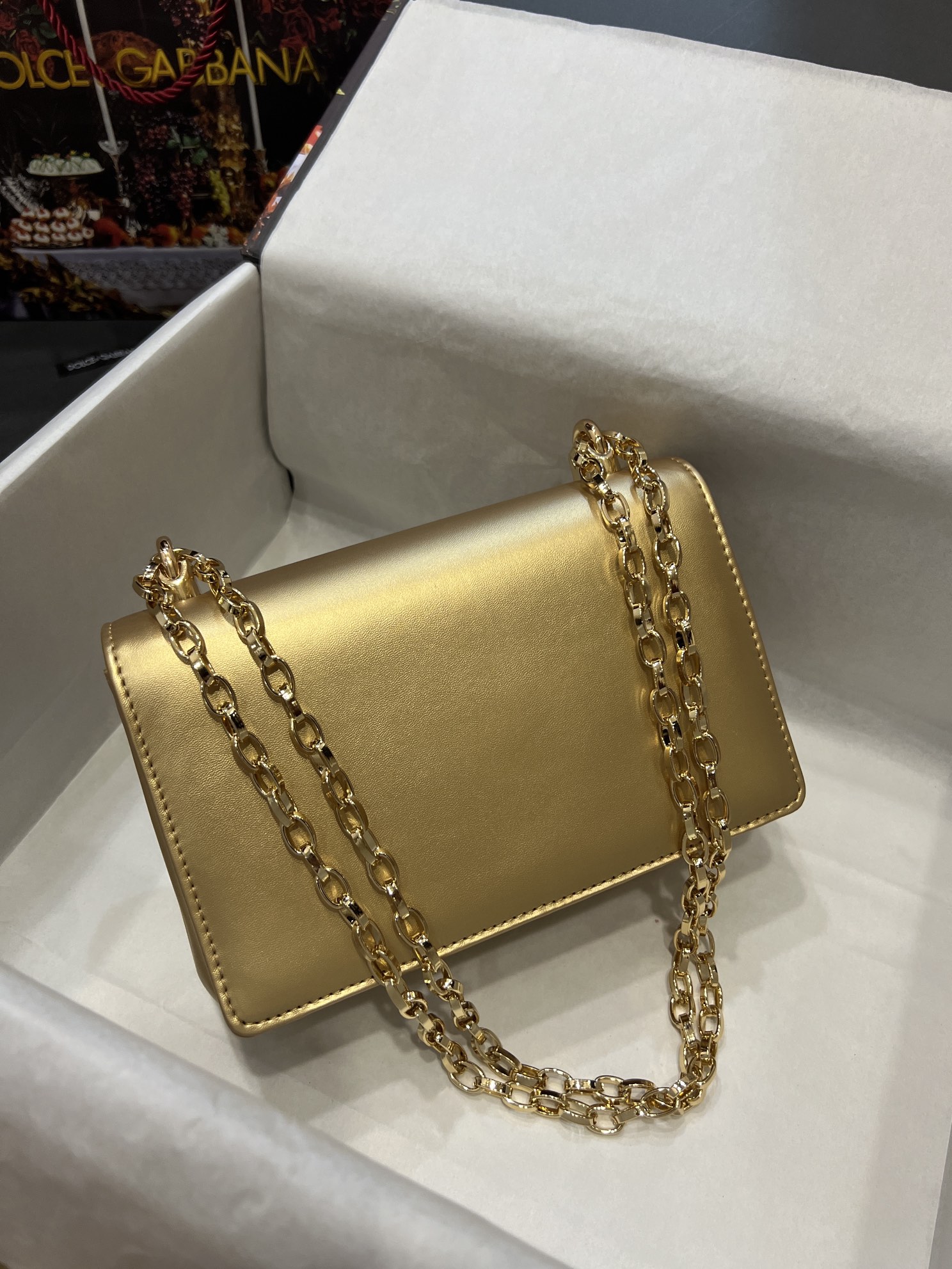 [TOP] Dolce & Gabbana D&G Polished Calfskin DG Girls Bag 21*4*15 - Golden