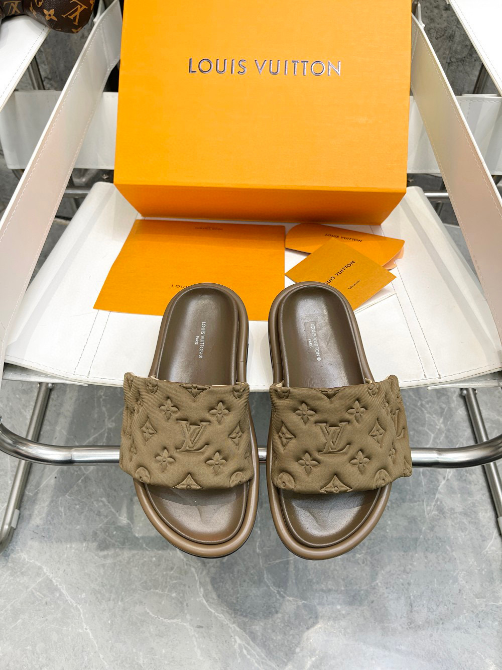 [TOP] Louis Vuitton LV Puffy Sandals Lambskin - 5 Colours