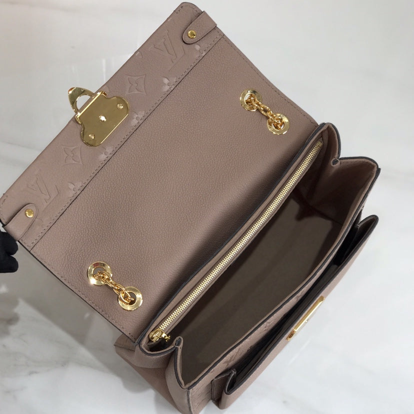 [TOP] Louis Vuitton LV  Vavin BB 25 x 17 x 9.5 cm - Taupe