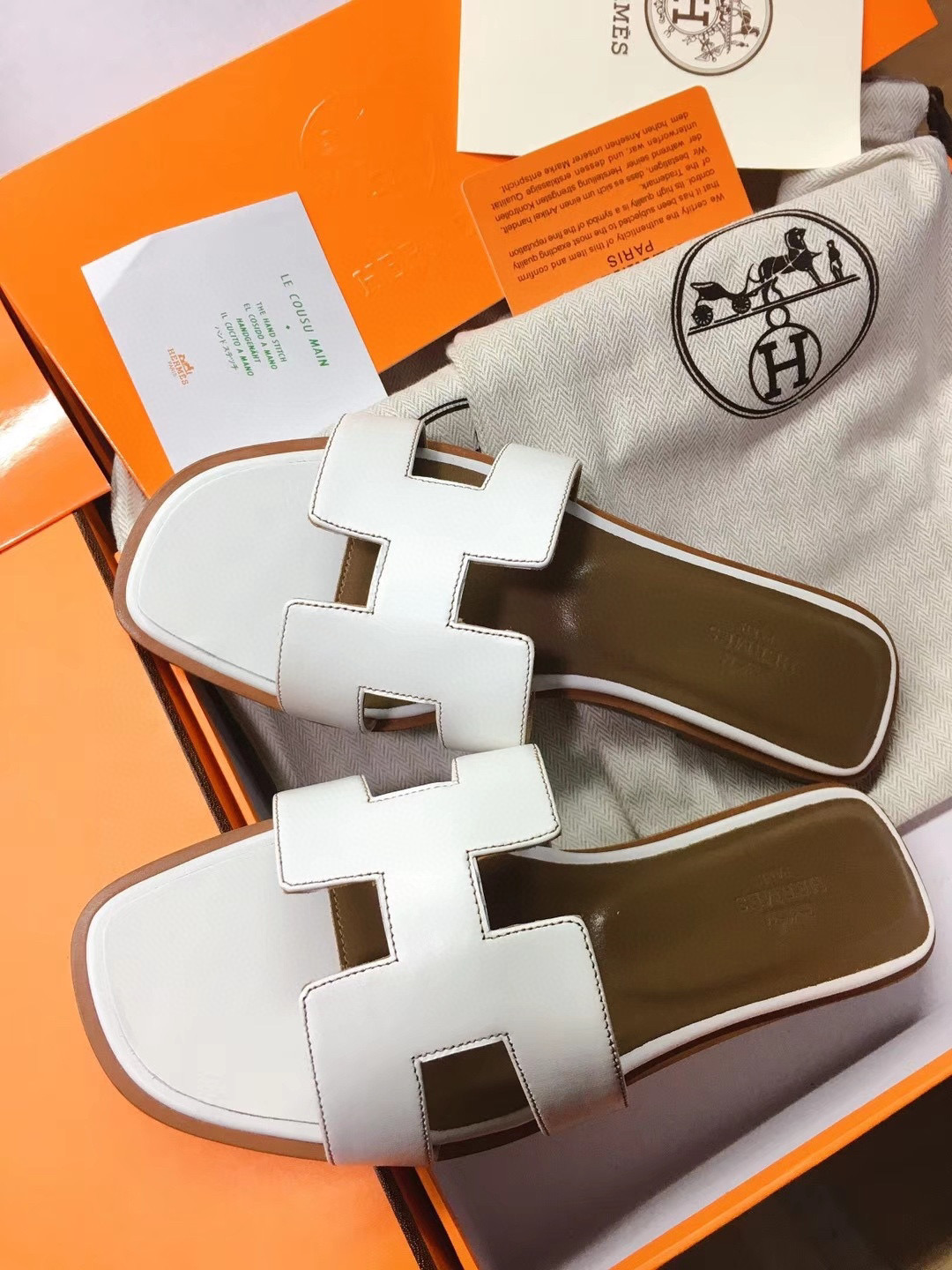 [TOP] HERMES Oran Smooth Leather Slides - Black/White/Brown