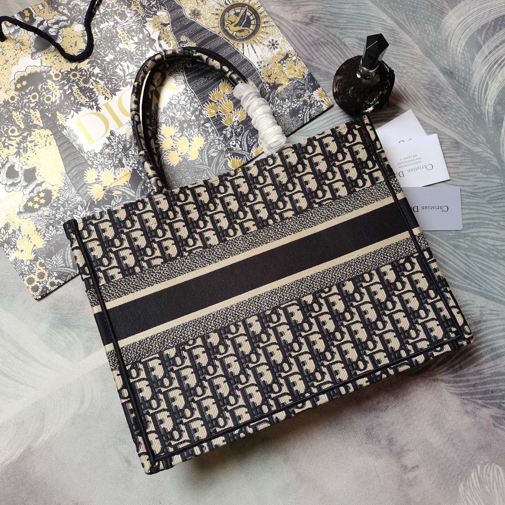 [TOP] Christian Dior Book Tote Bag Medium 36cm - Blue